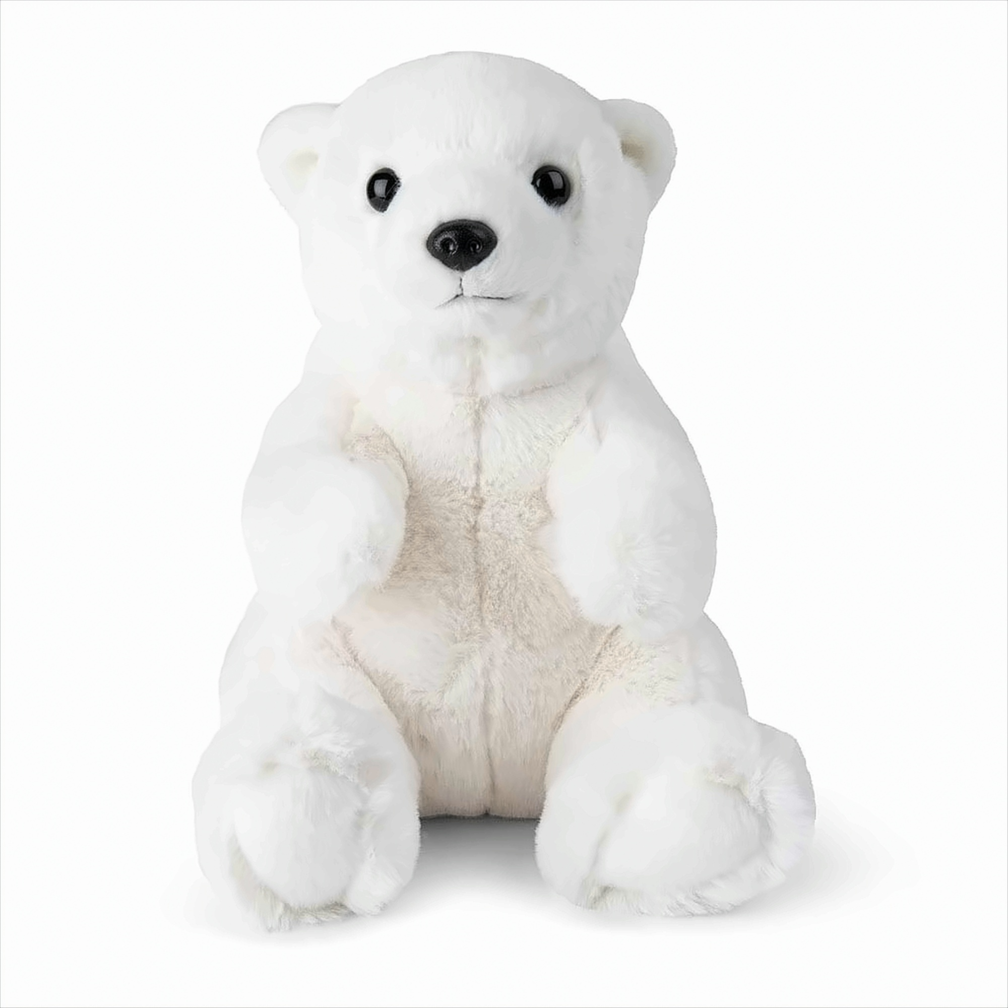 Weißes Eisbär-Plüschtier sitzt aufrecht. Schwarze Augen und Nase, weißer Hintergrund.