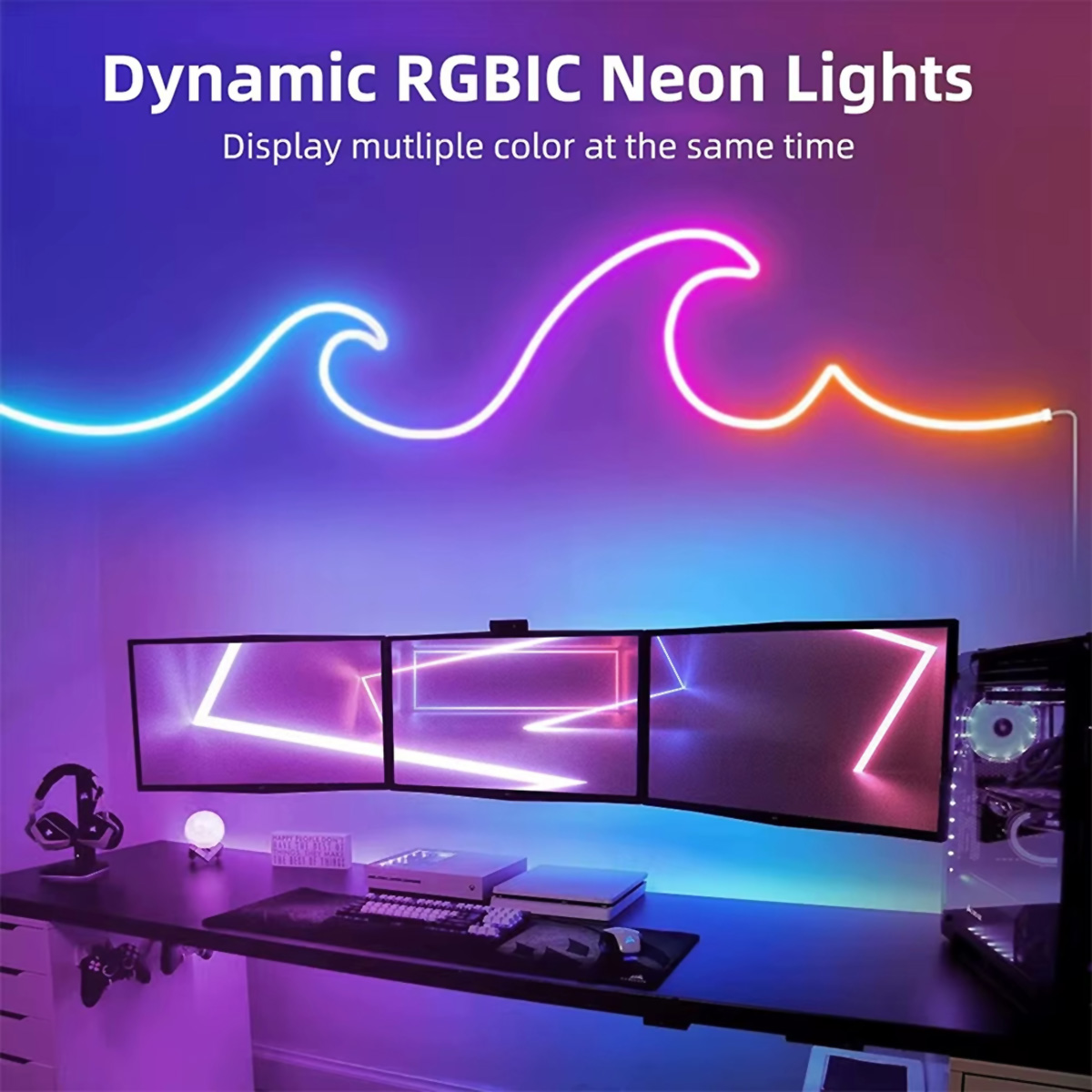 Escritorio con luces de neón. Hay tres monitores de computadora y una configuración de juego.