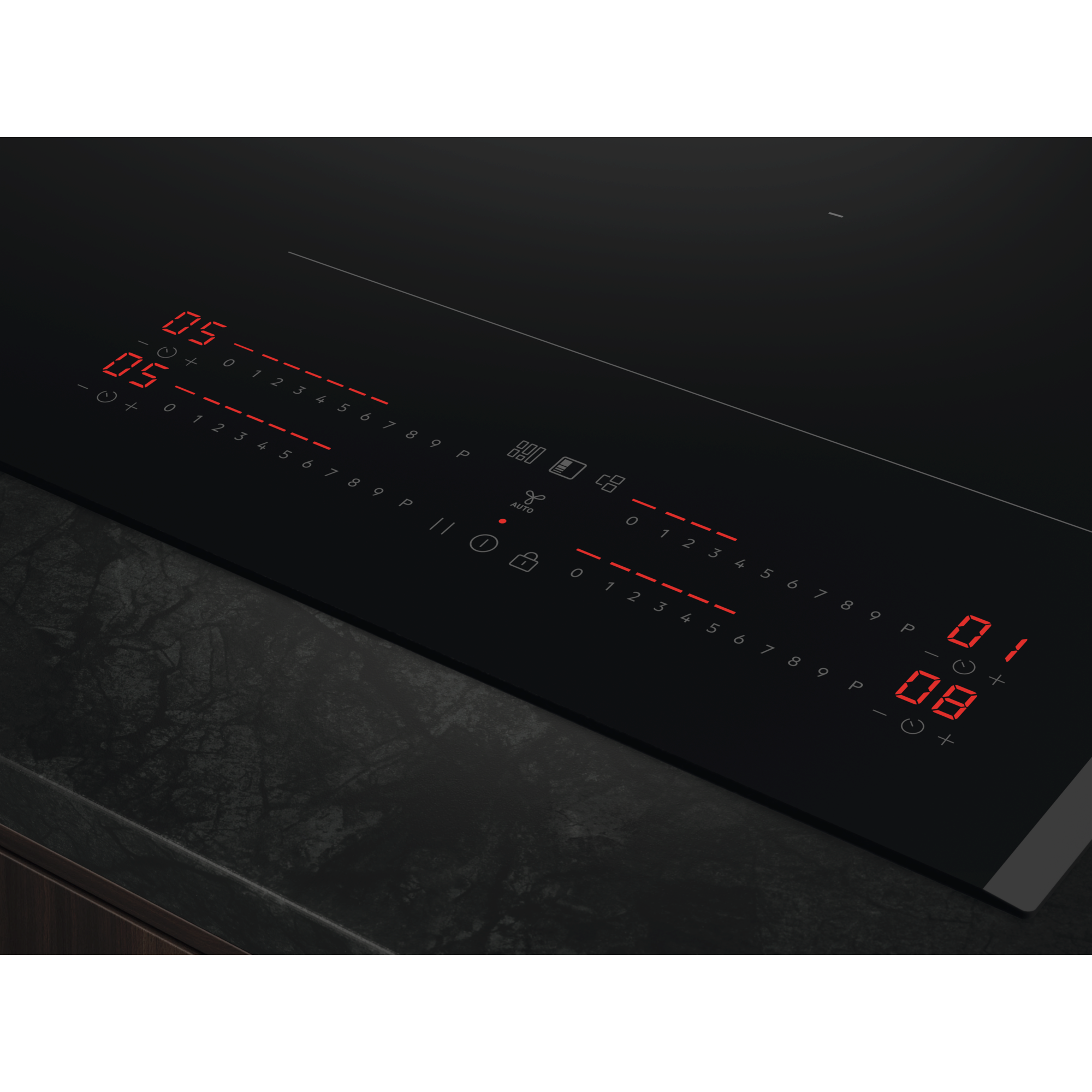 Un piano cottura a induzione con numeri illuminati di rosso e comandi touch.