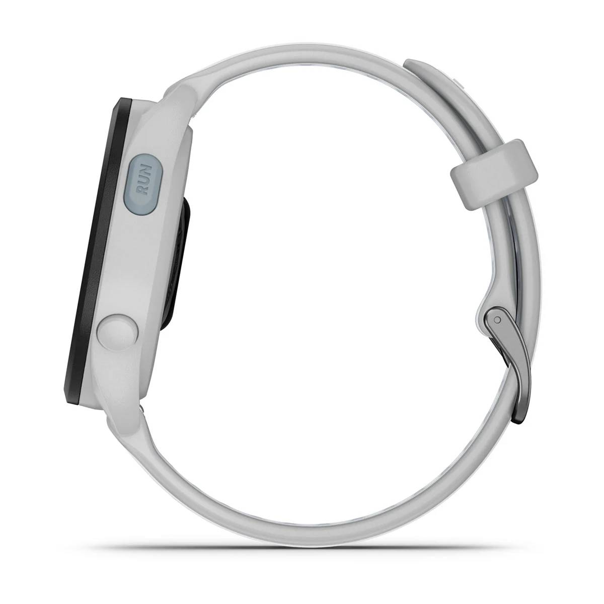 Weiße Smartwatch, Seitenansicht, mit grauem Armband und einem kleinen Knopf mit der Aufschrift RUN.