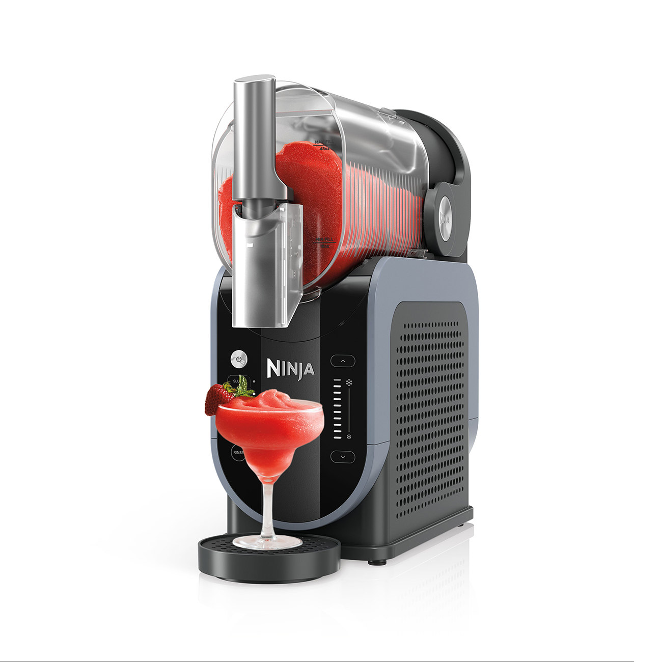 Czarny i szary ekspres do slushy Ninja ze szklanką czerwonego slushy.