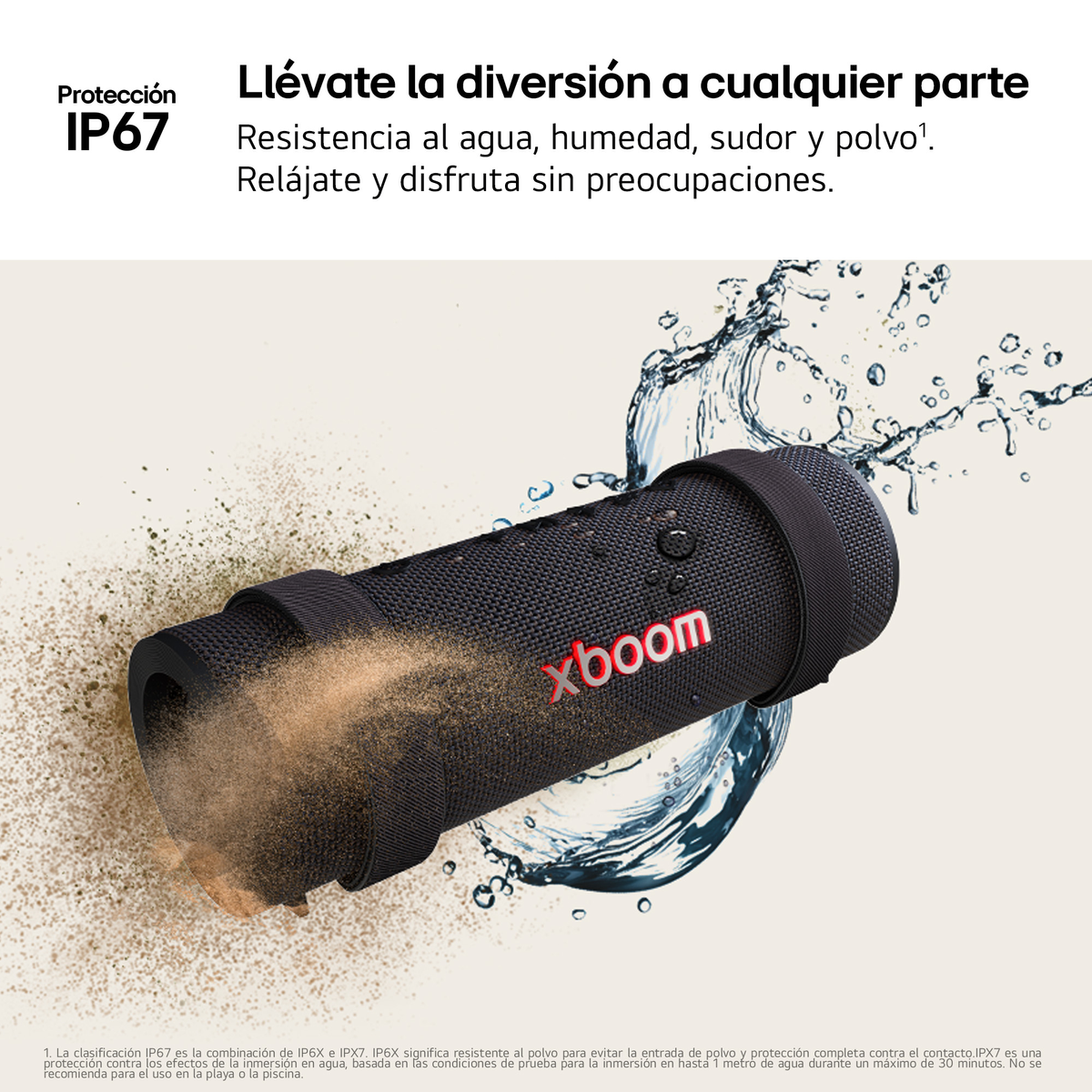 Czarny głośnik przenośny z marką Xboom i efektem rozprysku wody.