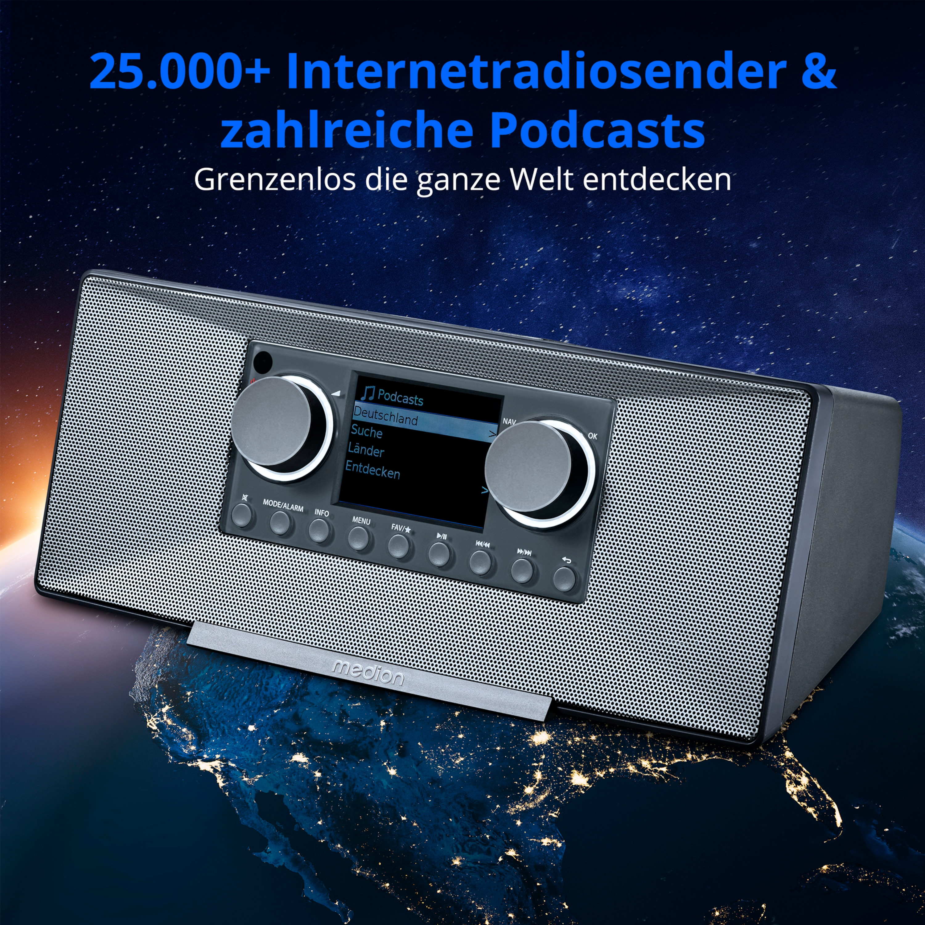 Radio cyfrowe pokazujące ekran z podcastami, na stole.