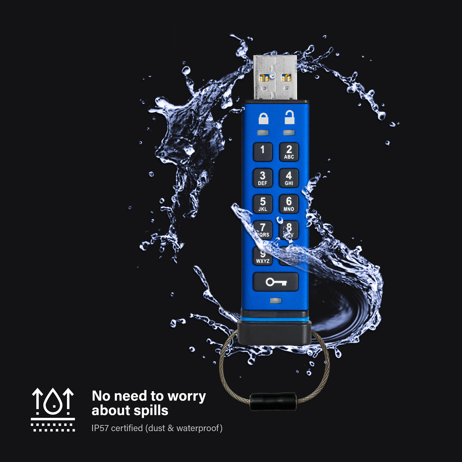 Blauer USB-Stick mit Schlüsselring. Der Stick hat einen Ziffernblock. Text: 'No need to worry'.