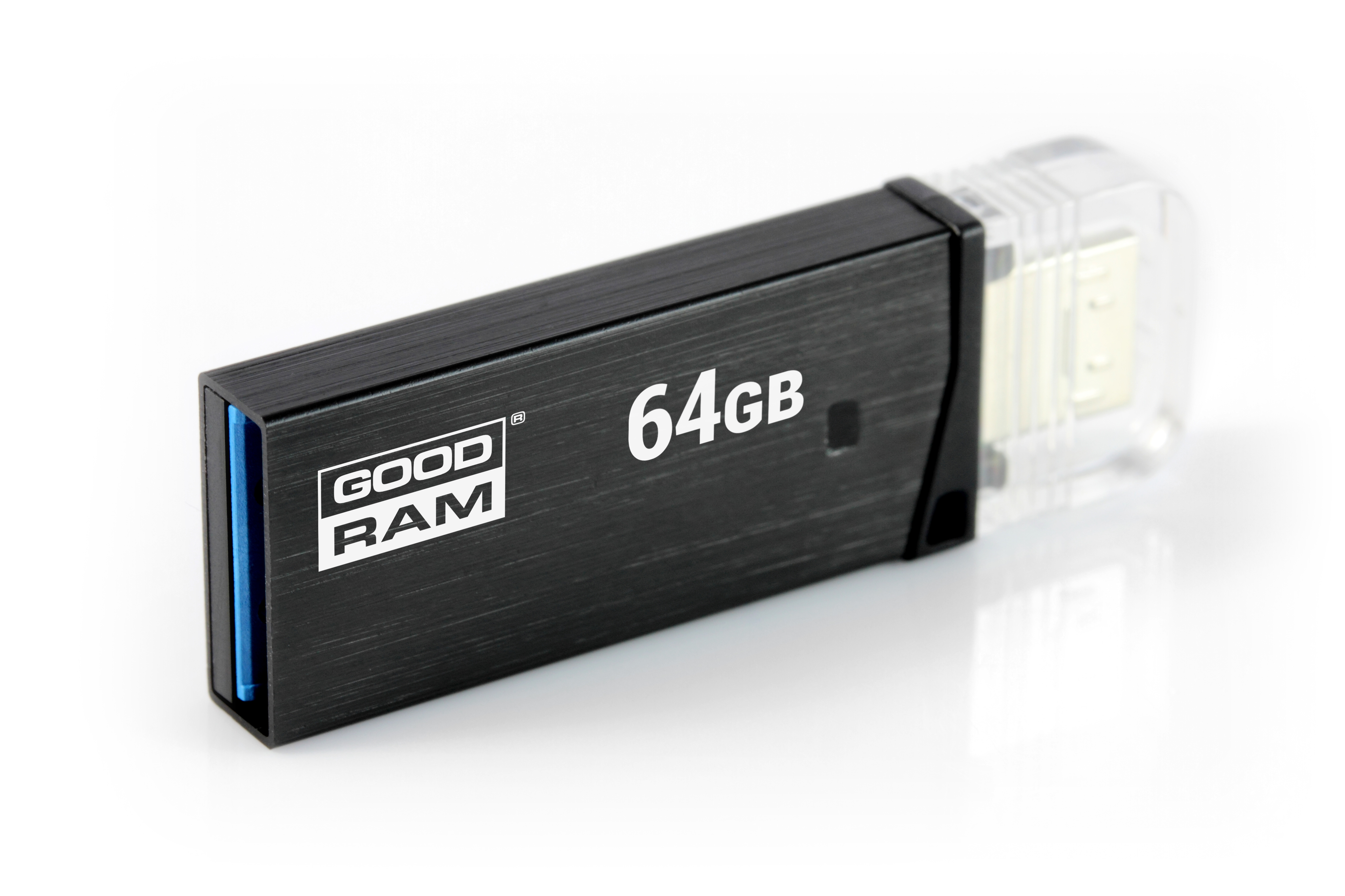 Chiavetta USB GoodRAM nera con 64GB stampati sul lato.
