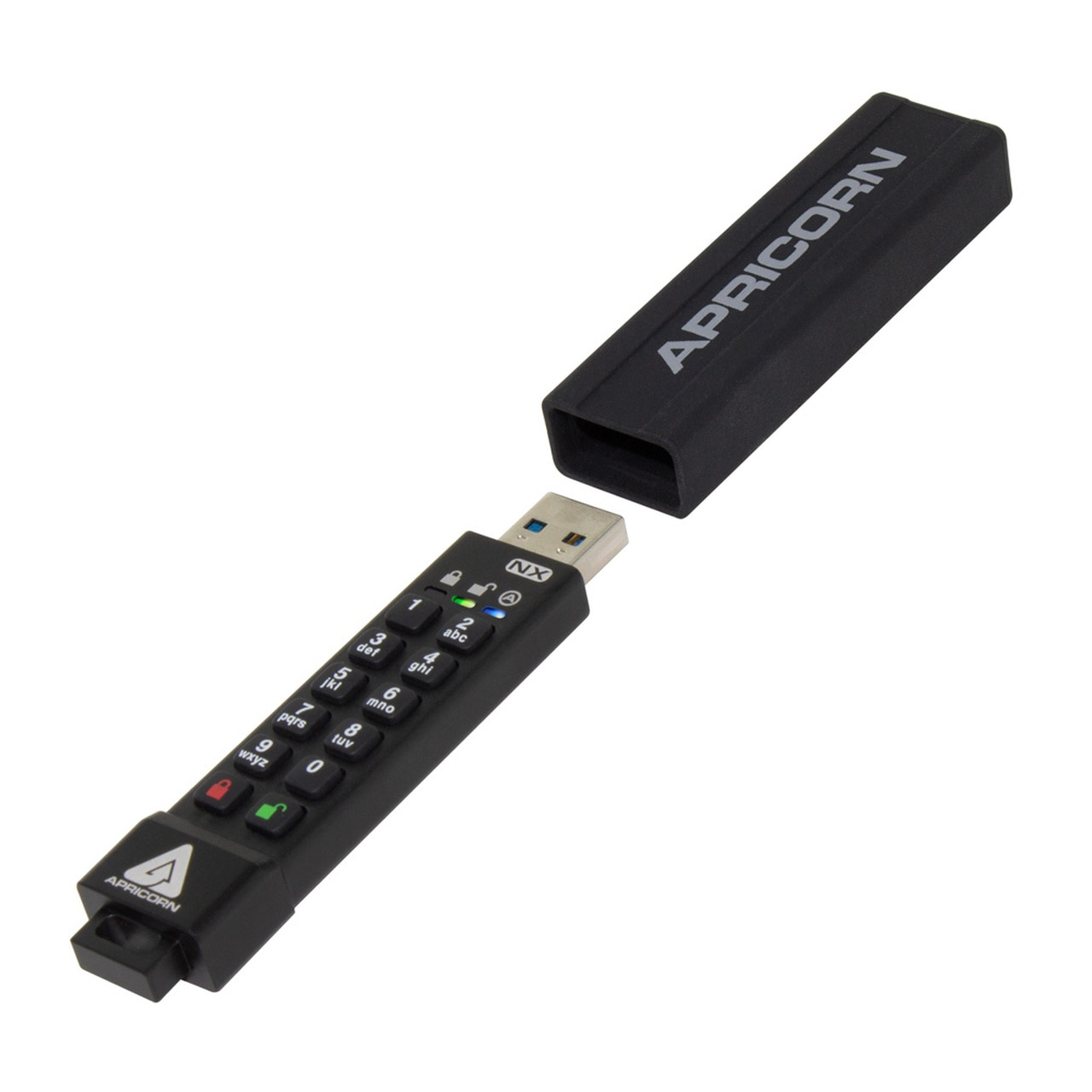 Chiavetta USB nera con tasti numerici e coperchio. Marchio Apricorn. Connettore USB argentato. Sfondo bianco.