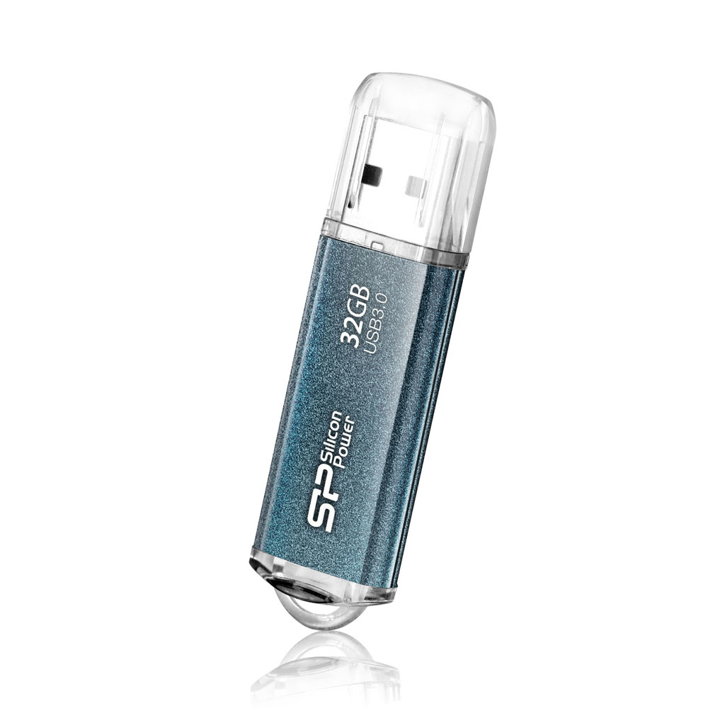 Niebieski pendrive USB z etykietami 32 GB i USB 3.0.