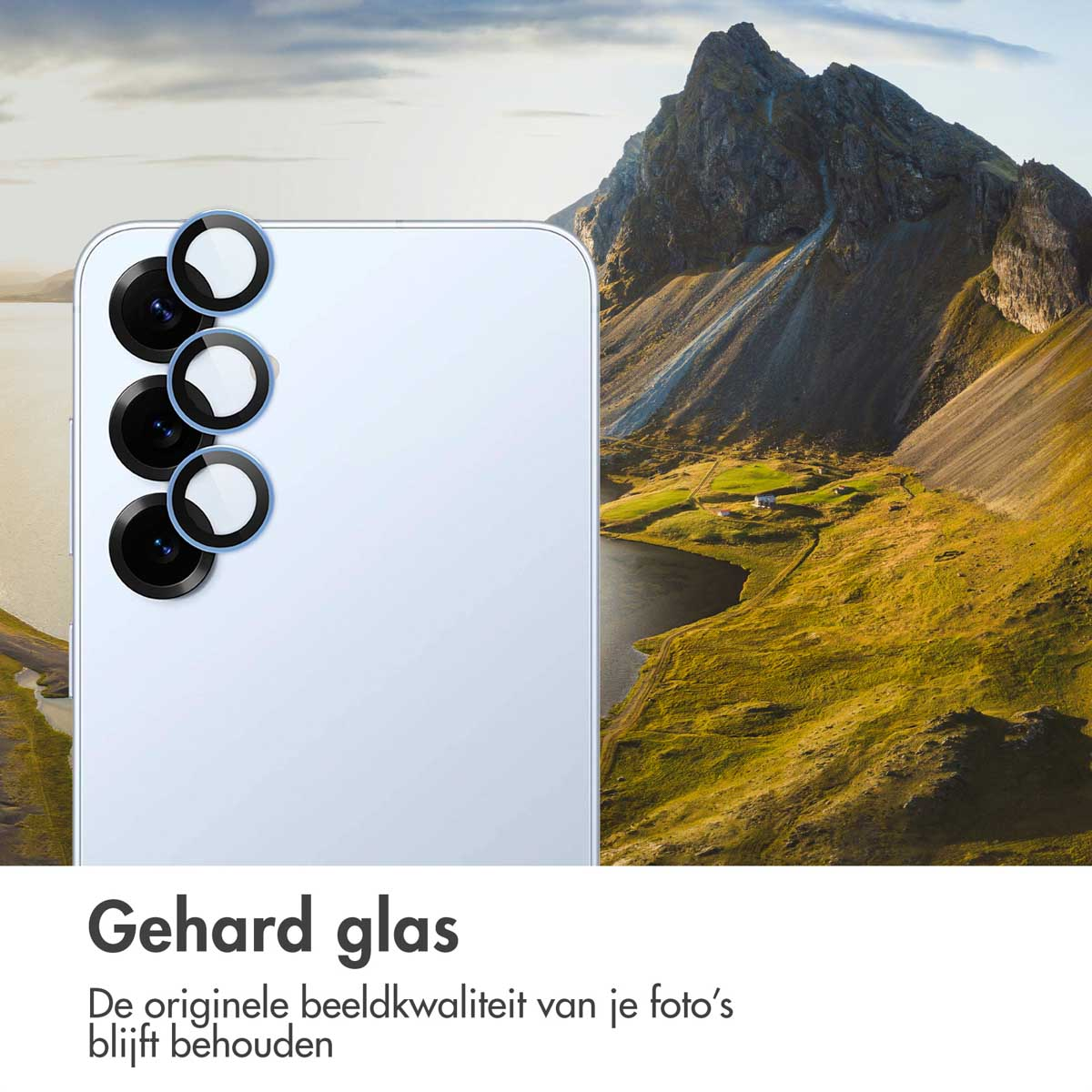 Un téléphone avec protecteurs d'appareil photo, fond de montagne. Texte : « Gehard glas ». Le téléphone est bleu clair.