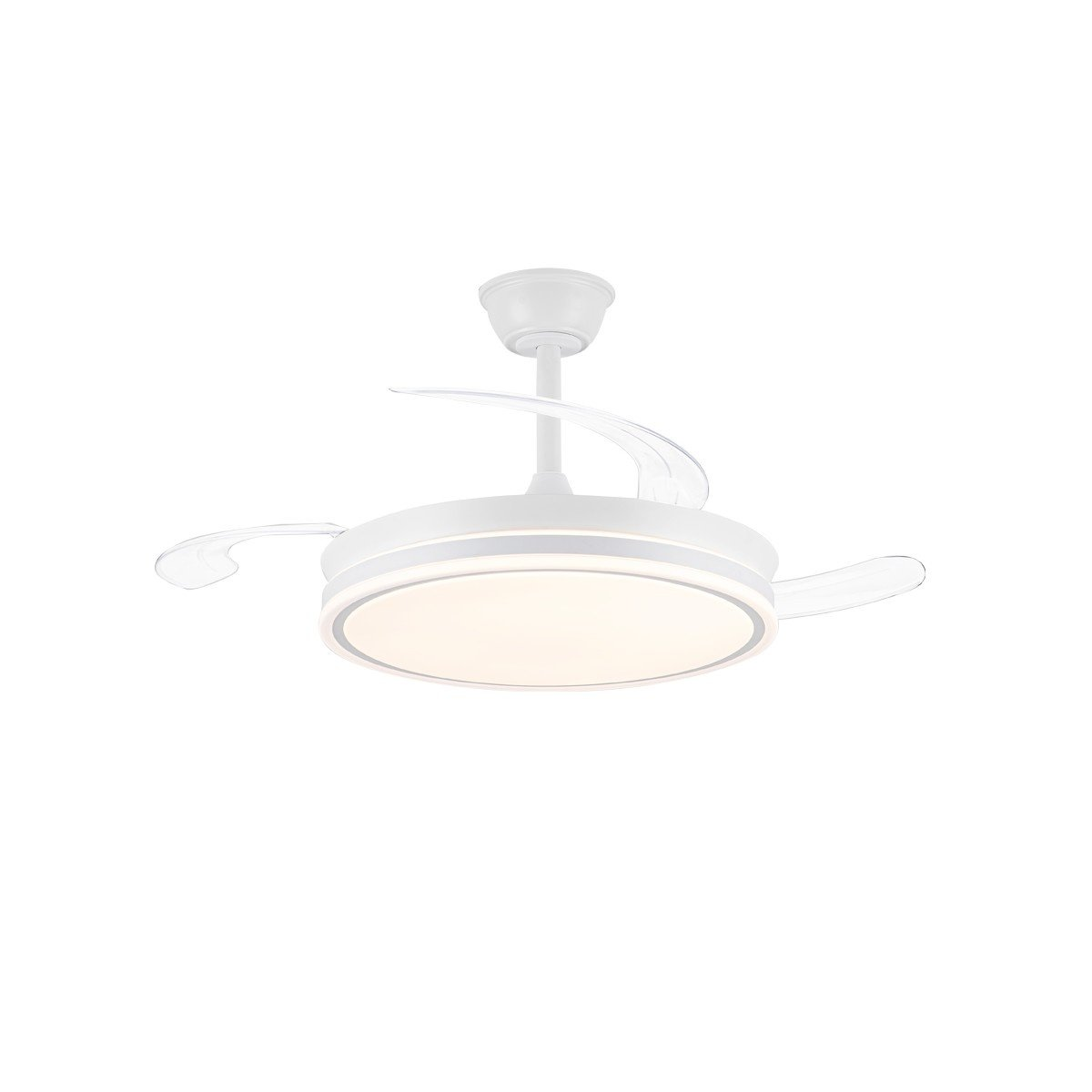 Un ventilatore da soffitto bianco con pale curve e una luce centrale. È su uno sfondo bianco.