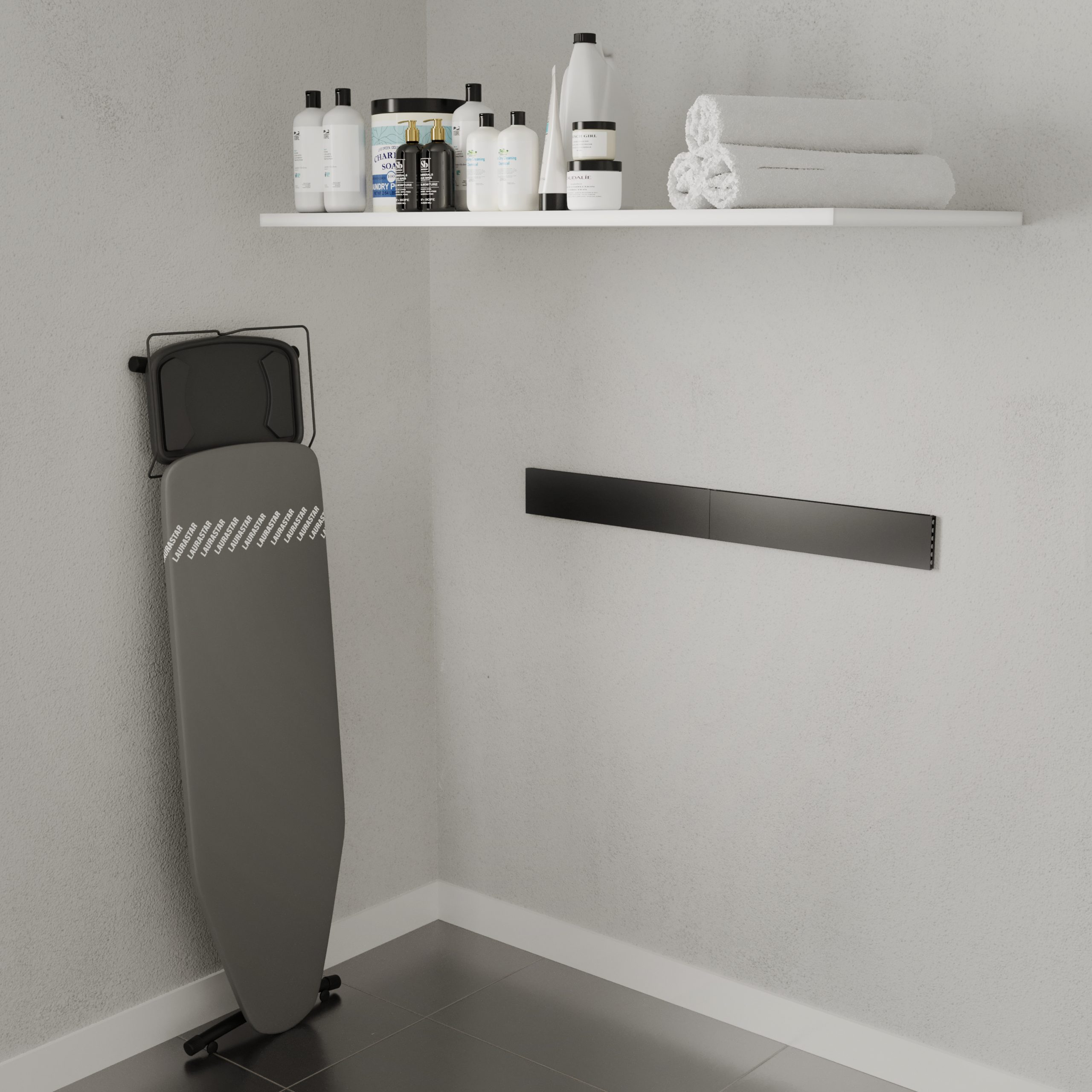 Coin buanderie. Planche à repasser, étagère avec produits et étendoir mural.