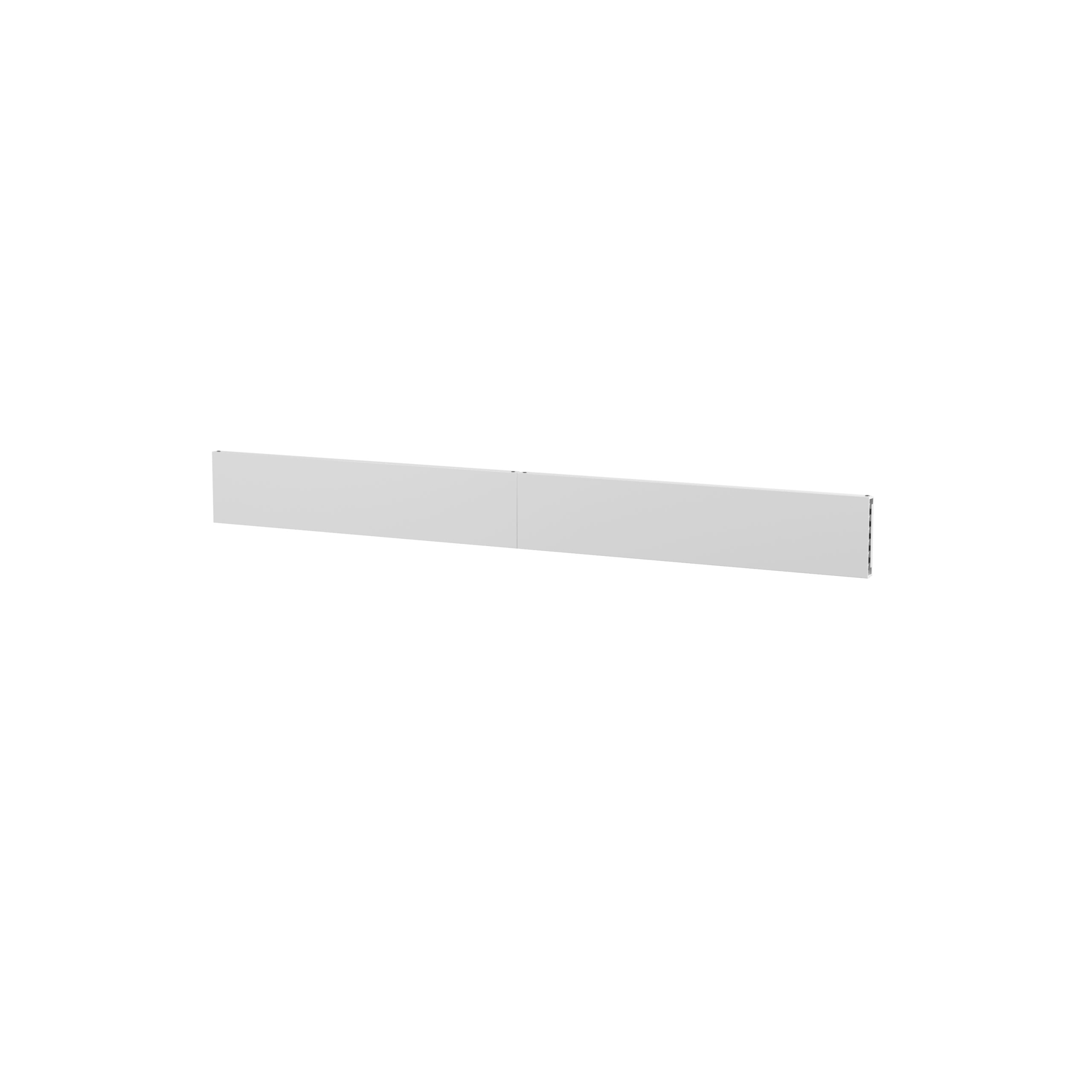 Étagère blanche, rectangulaire, murale, isolée sur fond blanc.