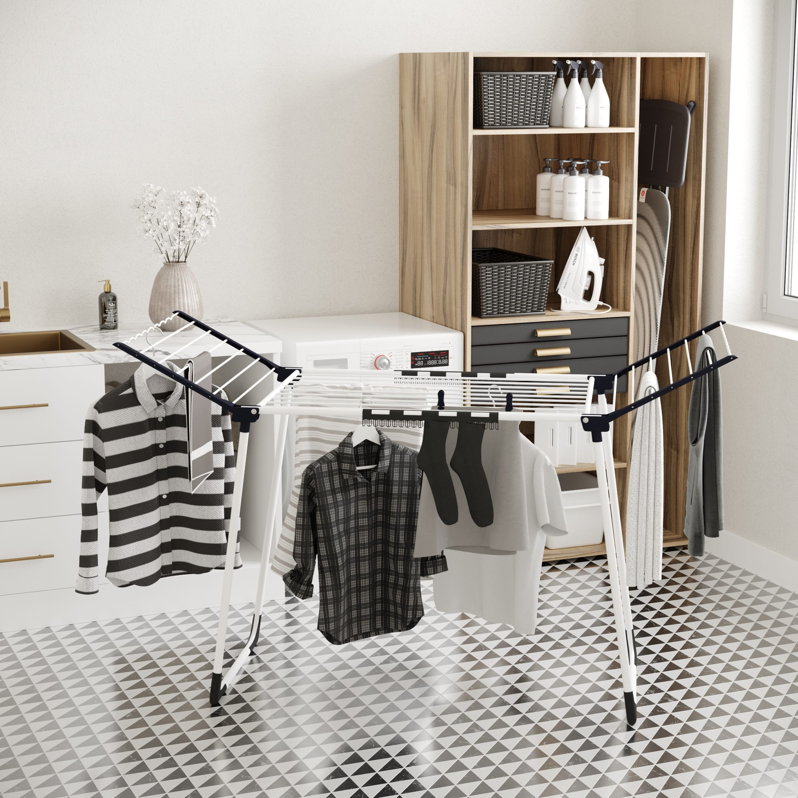 Waschküche mit Wäscheständer. Waschmaschine und Schrank im Hintergrund.