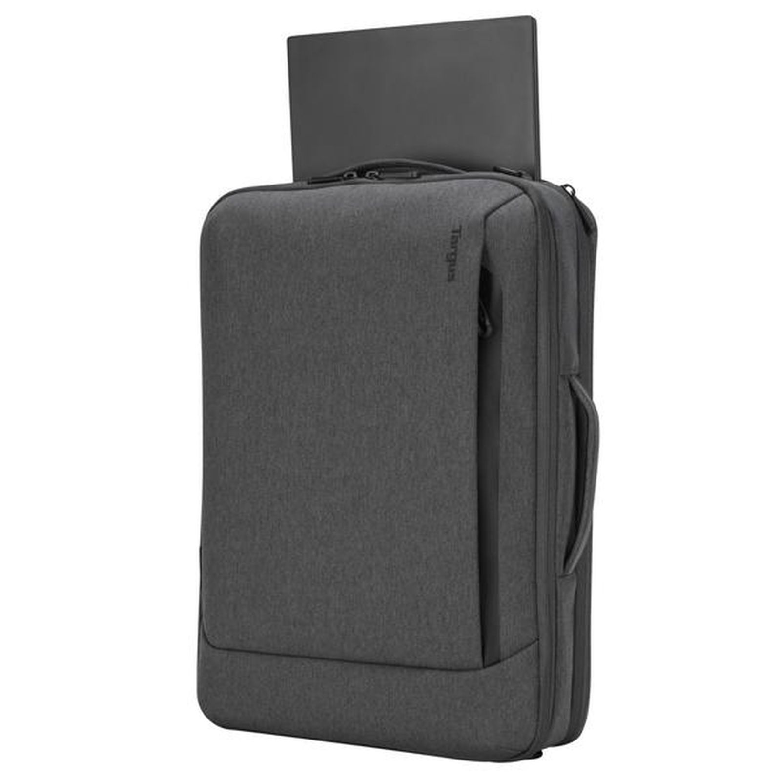 Ein dunkelgrauer Targus-Rucksack mit einem Laptop oben drauf. Einfarbiger grauer Hintergrund.