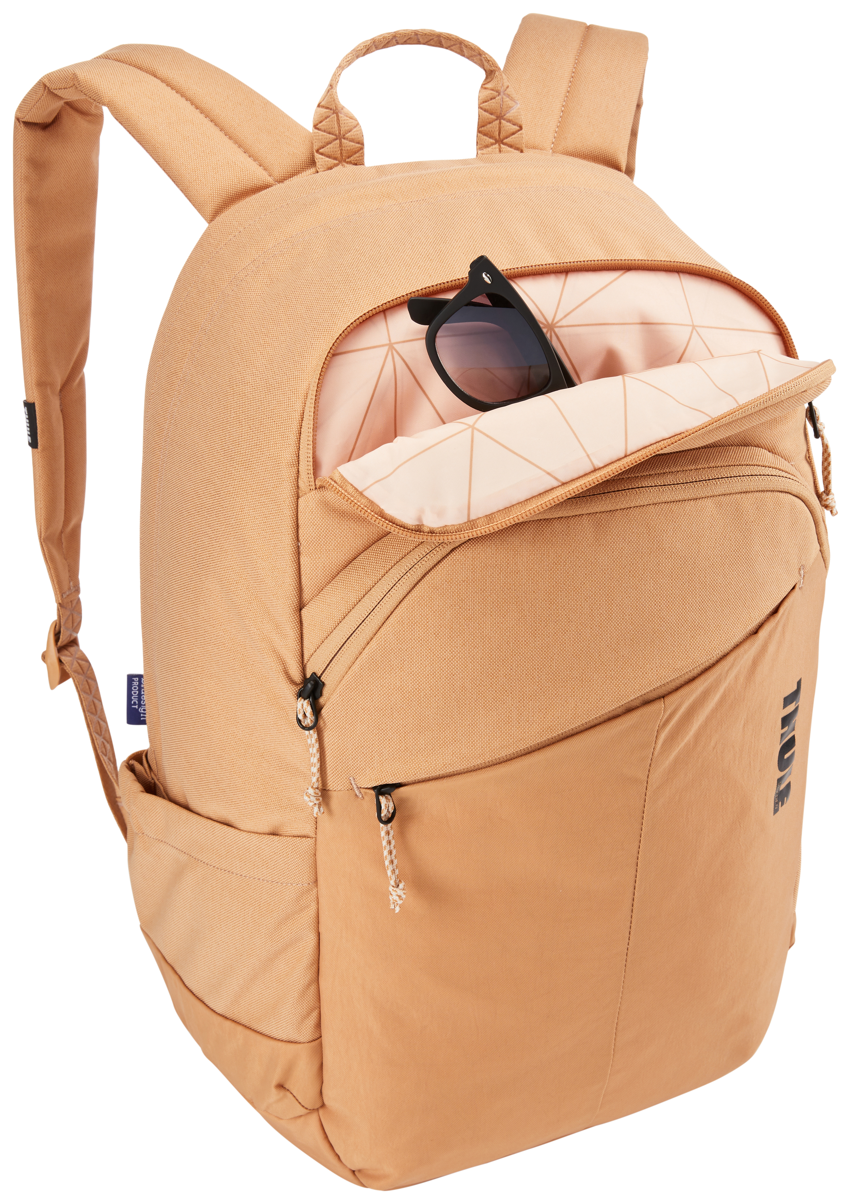 Beigefarbener Rucksack mit offener Tasche, die ein geometrisches Design zeigt.