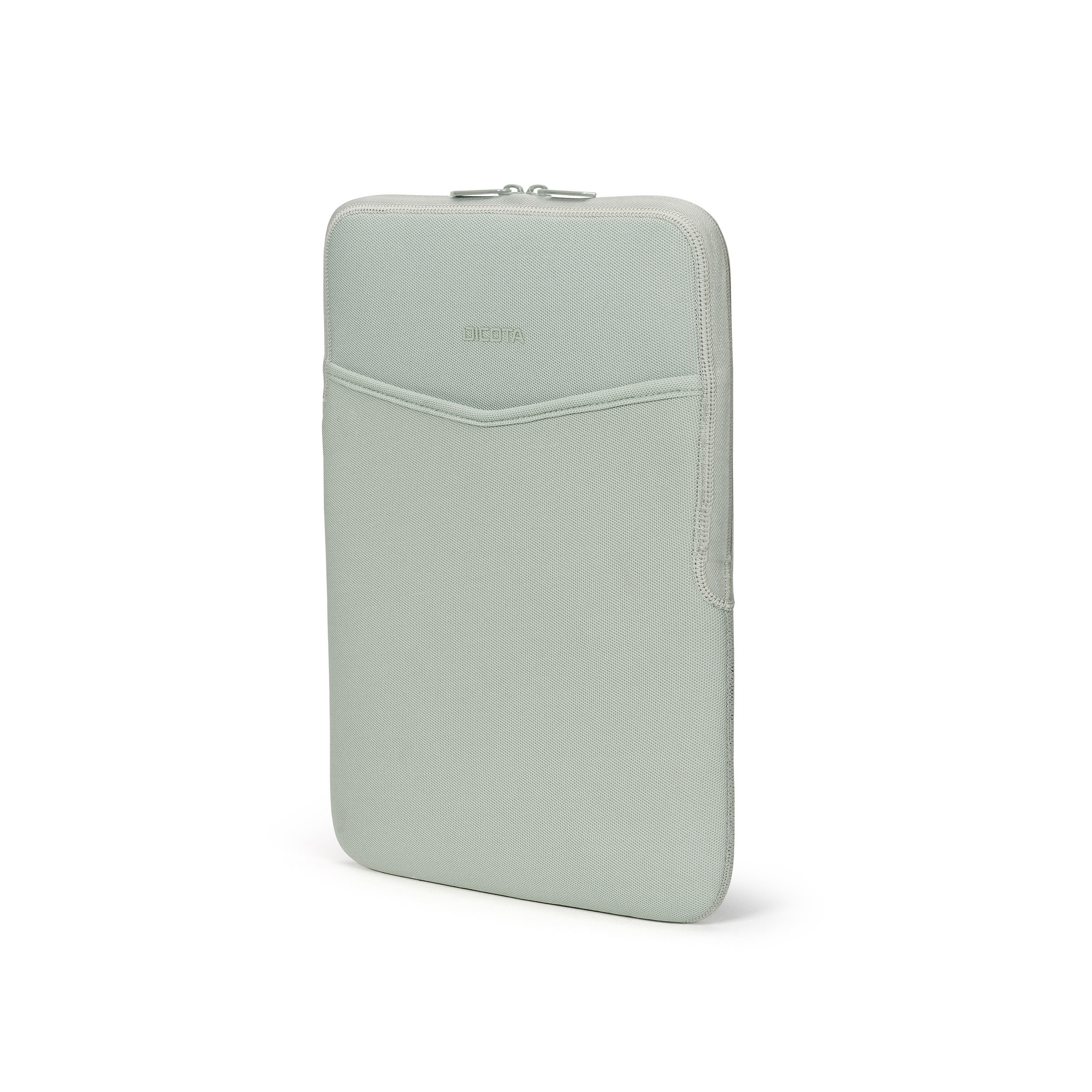 Custodia per laptop verde chiaro su sfondo bianco. Ha una tasca frontale e una cerniera.