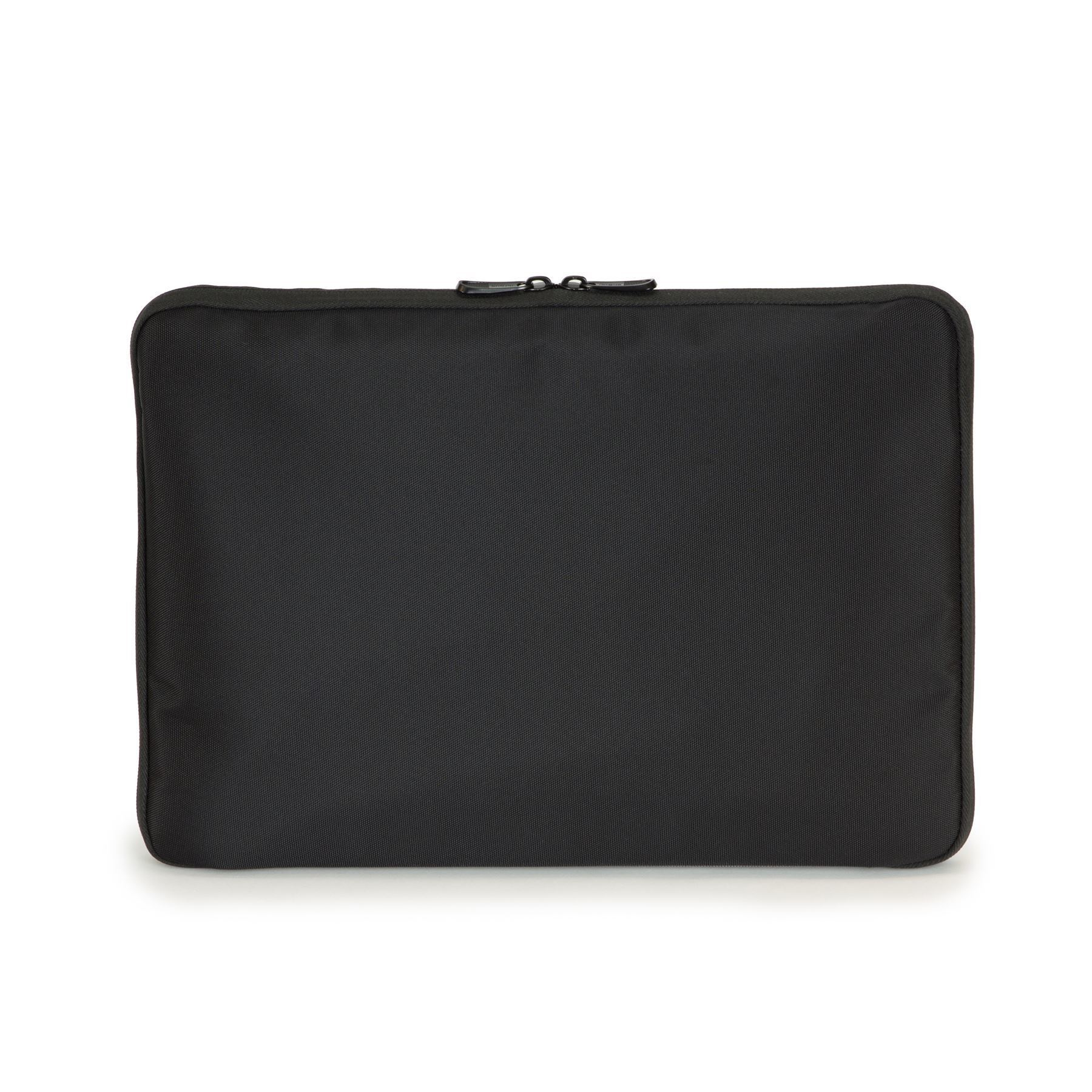 Una custodia per laptop nera su sfondo bianco.