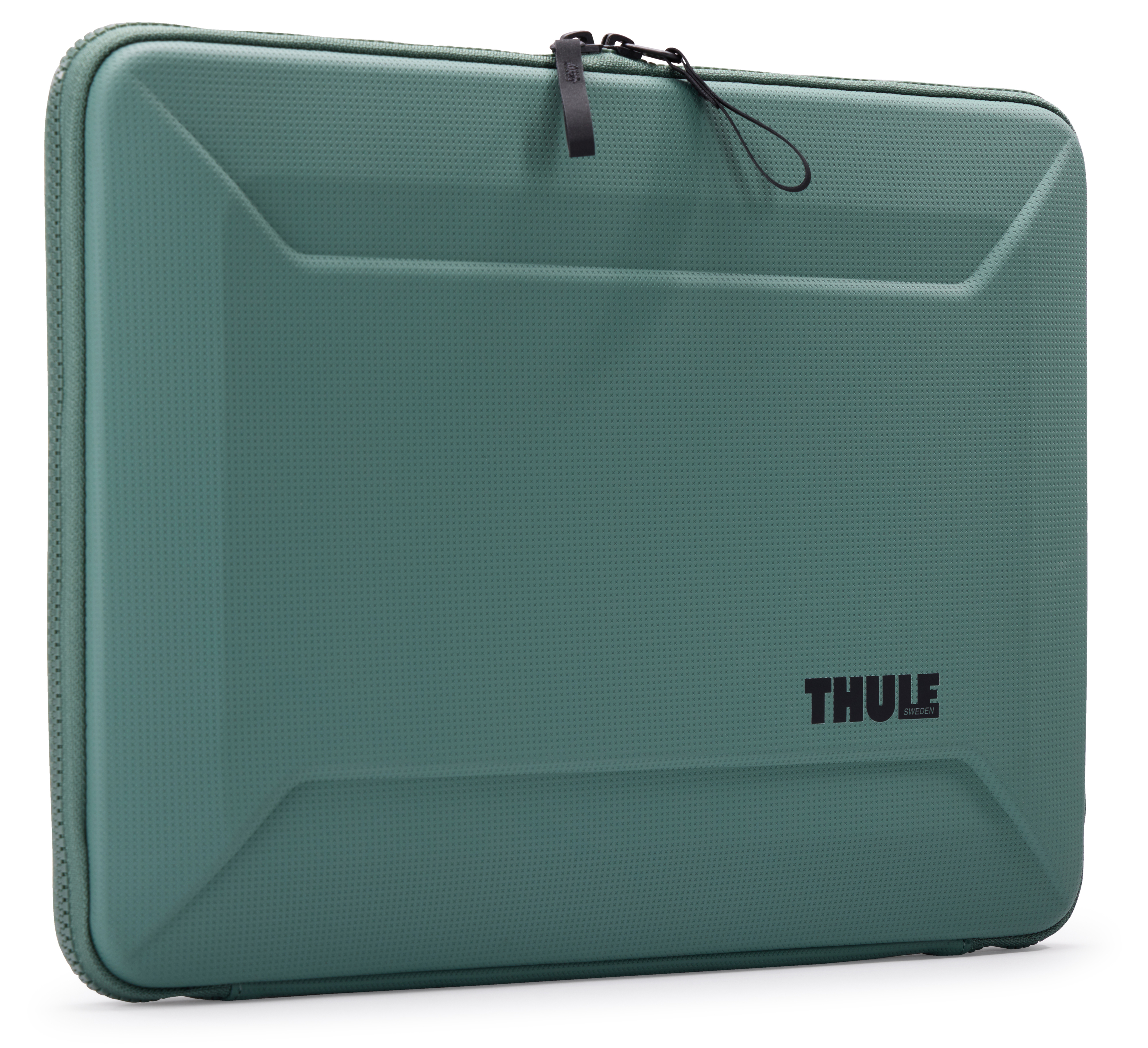 Una custodia per laptop Thule verde con cerniera, sfondo bianco.