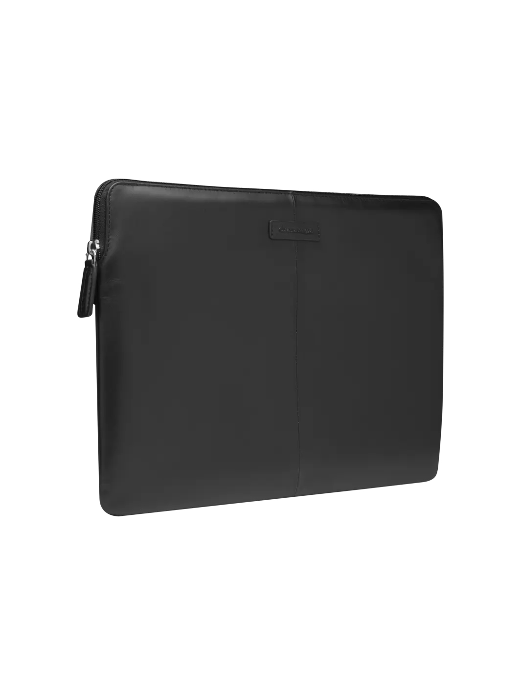 Viene mostrata una custodia nera per laptop con cerniera. La custodia è chiusa e ha un piccolo logo sul davanti.