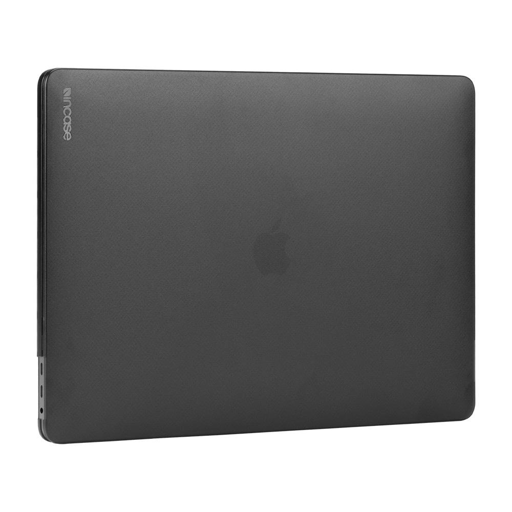 Un laptop grigio chiuso con il logo Apple. Il case ha il marchio 'Incase'.