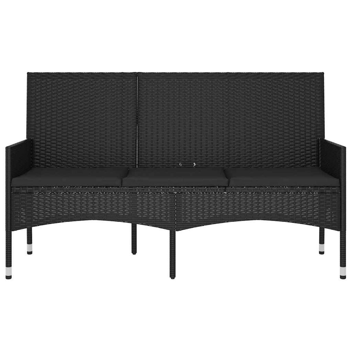 Schwarzes Outdoor-Sofa aus Korbgeflecht. Drei Sitzkissen, Armlehnen und eine hohe Rückenlehne. Schwarze Beine mit weißen Spitzen.