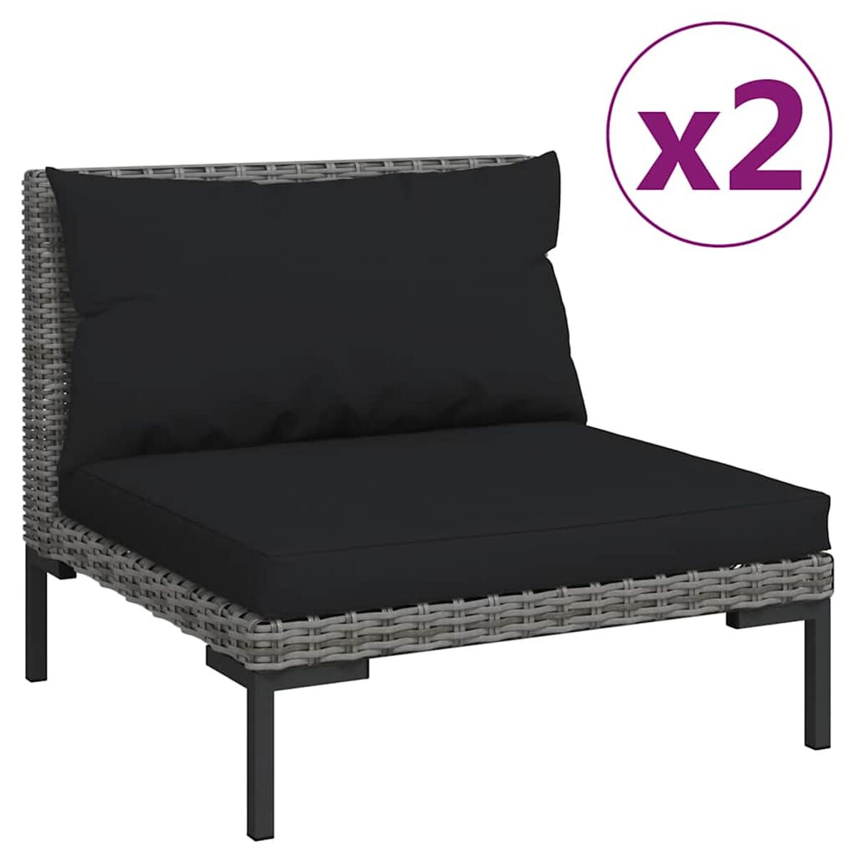 Zwei gewebte Stühle mit schwarzen Kissen. Ein lila 'x2'-Symbol oben rechts.