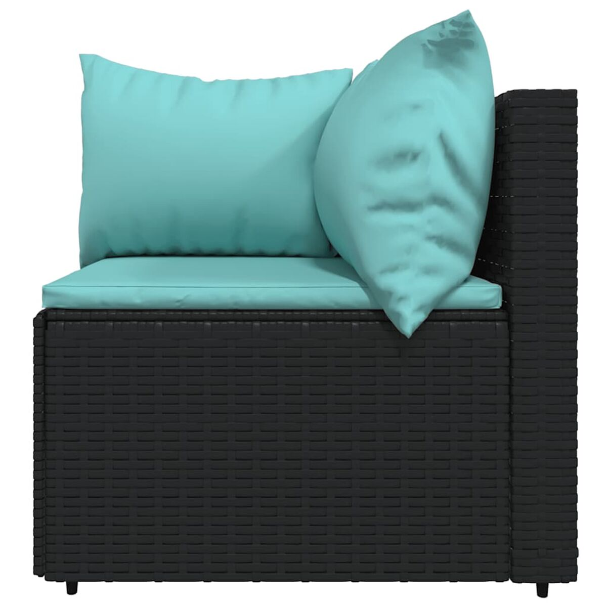 Schwarzer Eckstuhl aus Rattan mit blauem Kissen und Kissen.