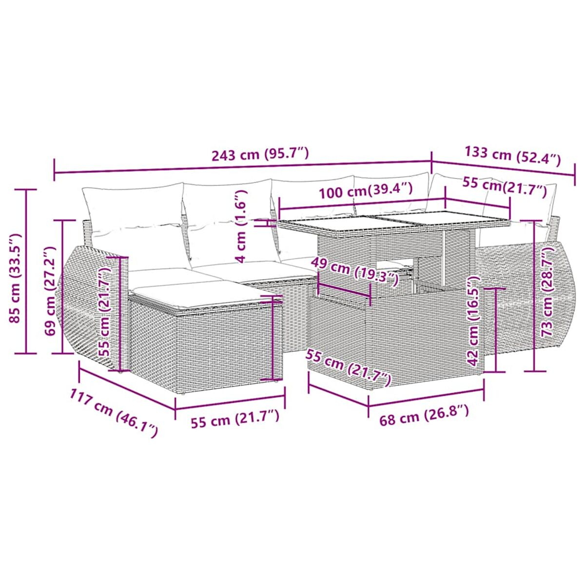 Un divano componibile in rattan con dimensioni etichettate, in un soggiorno. Include un tavolo e un pouf.