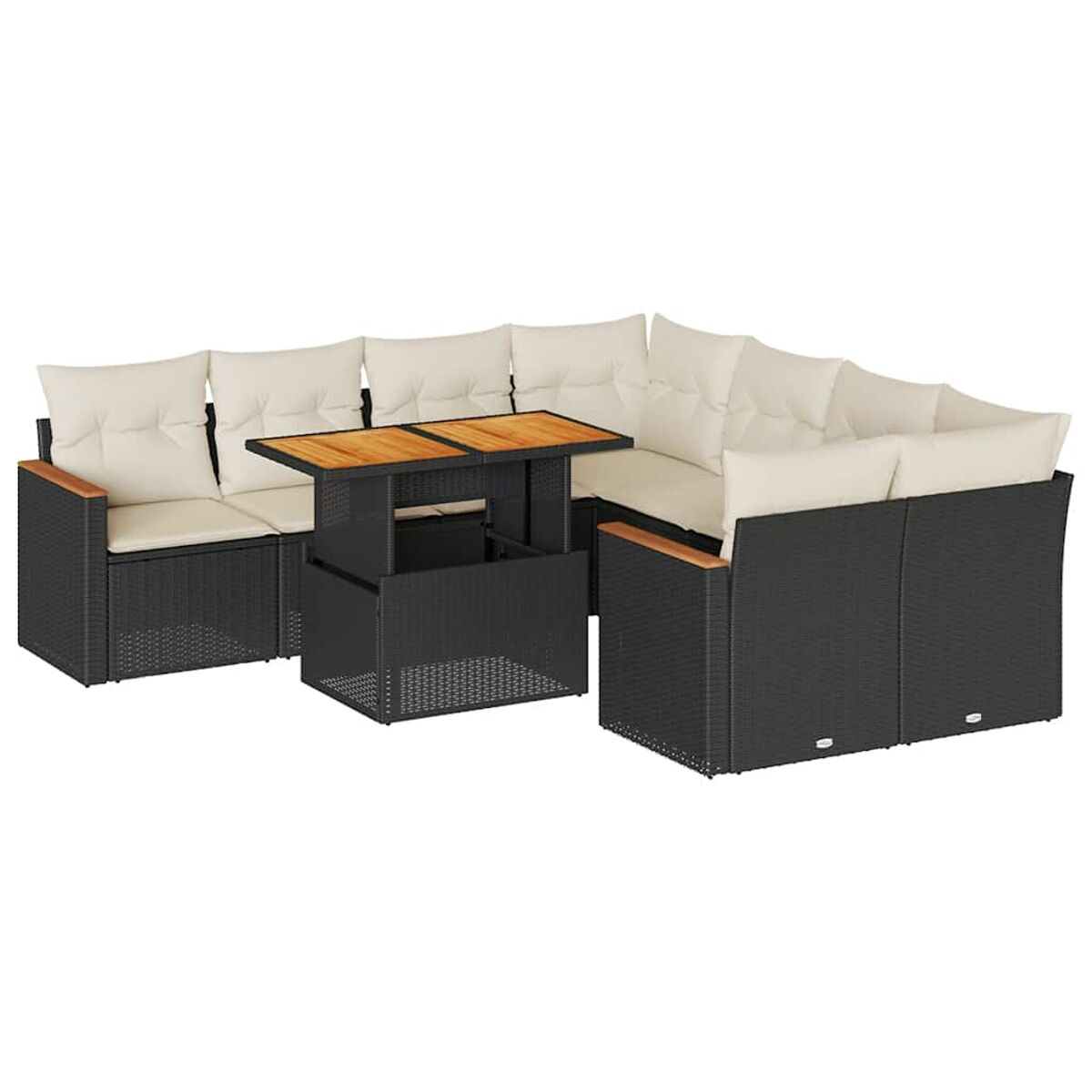 Divano angolare in vimini nero con cuscini beige e braccioli in legno. Ha un tavolo nero.