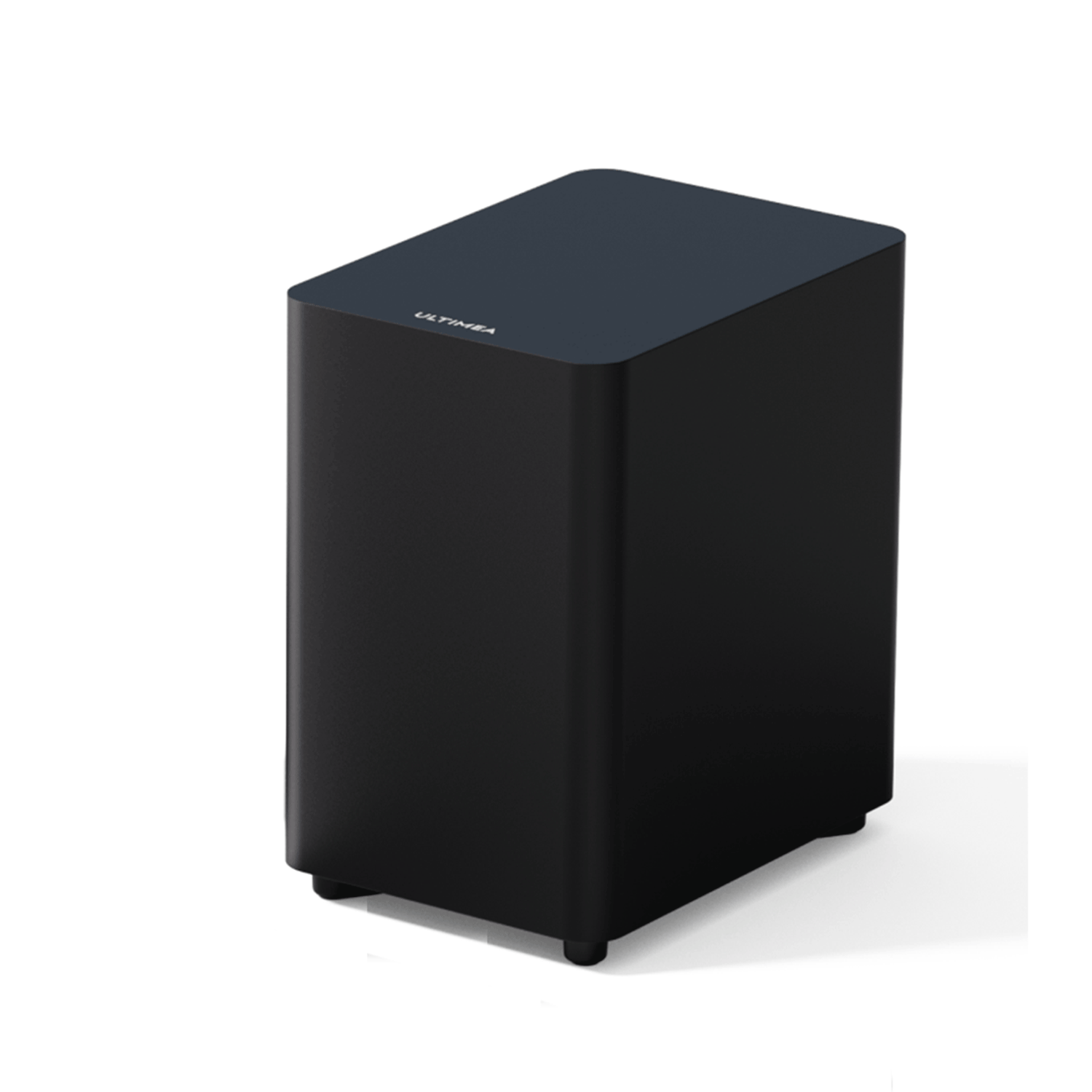 Czarny subwoofer, widok pod kątem, na białym tle.