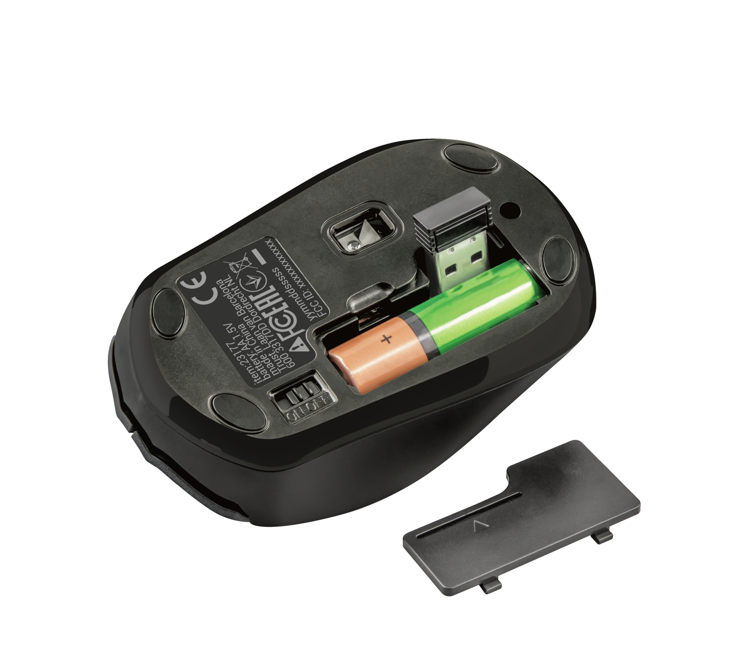 Czarna mysz od spodu. Pokazuje komorę baterii z baterią i odbiornikiem USB.