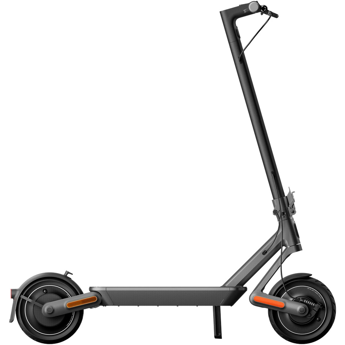 Scooter eléctrico negro y gris sobre fondo blanco.