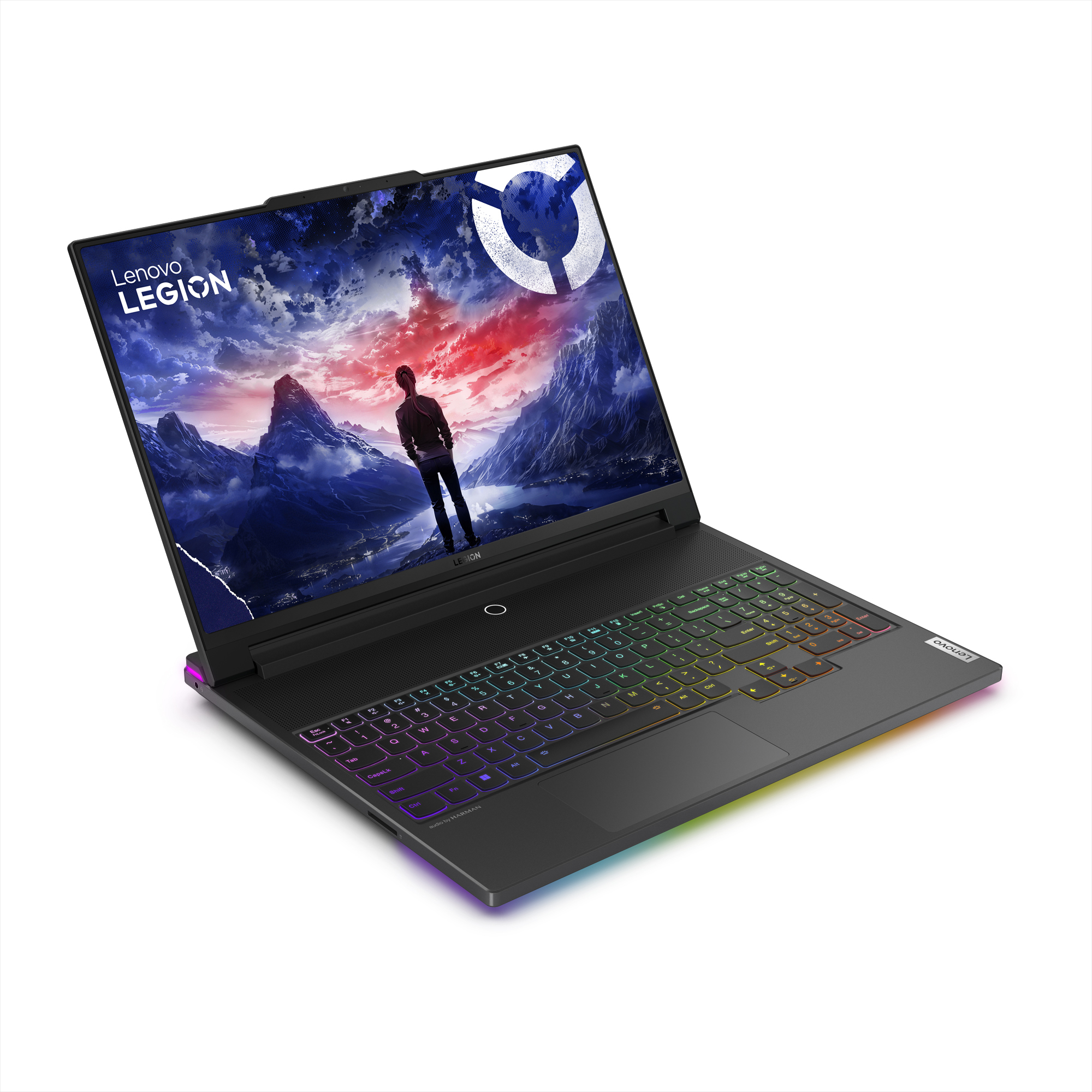 Siyah Lenovo Legion dizüstü bilgisayar açık. Ekran bir video oyunu sahnesi gösteriyor. Klavye yanıyor.