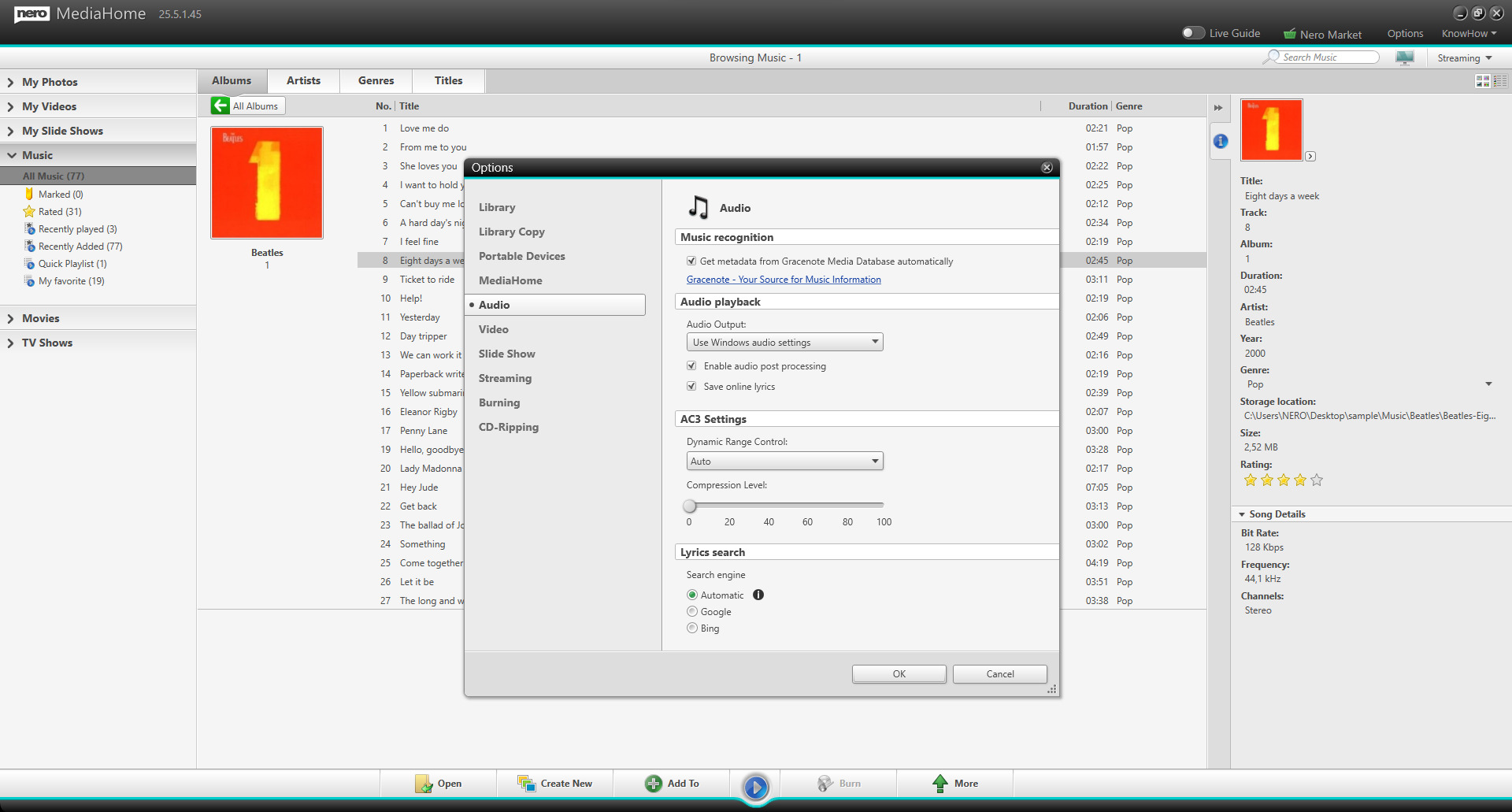 Interfejs oprogramowania Nero MediaHome. Wyświetlane są opcje dla plików muzycznych i multimedialnych.
