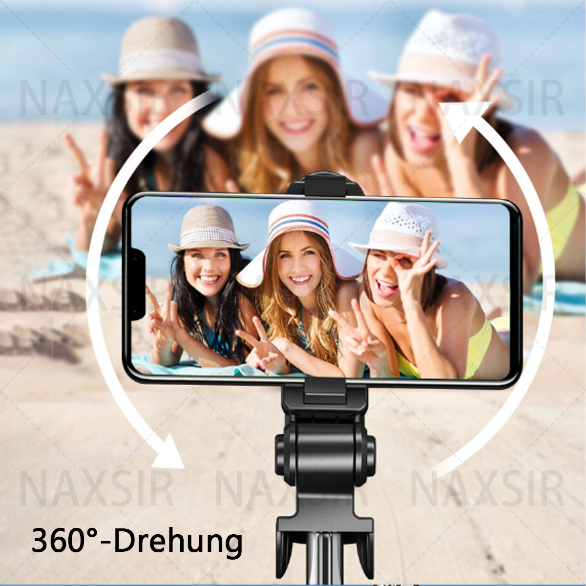 Selfie-Stick mit Telefon, drei Frauen auf dem Bildschirm. Frauen am Strand, lächelnd. Text: '360° Drehung'.