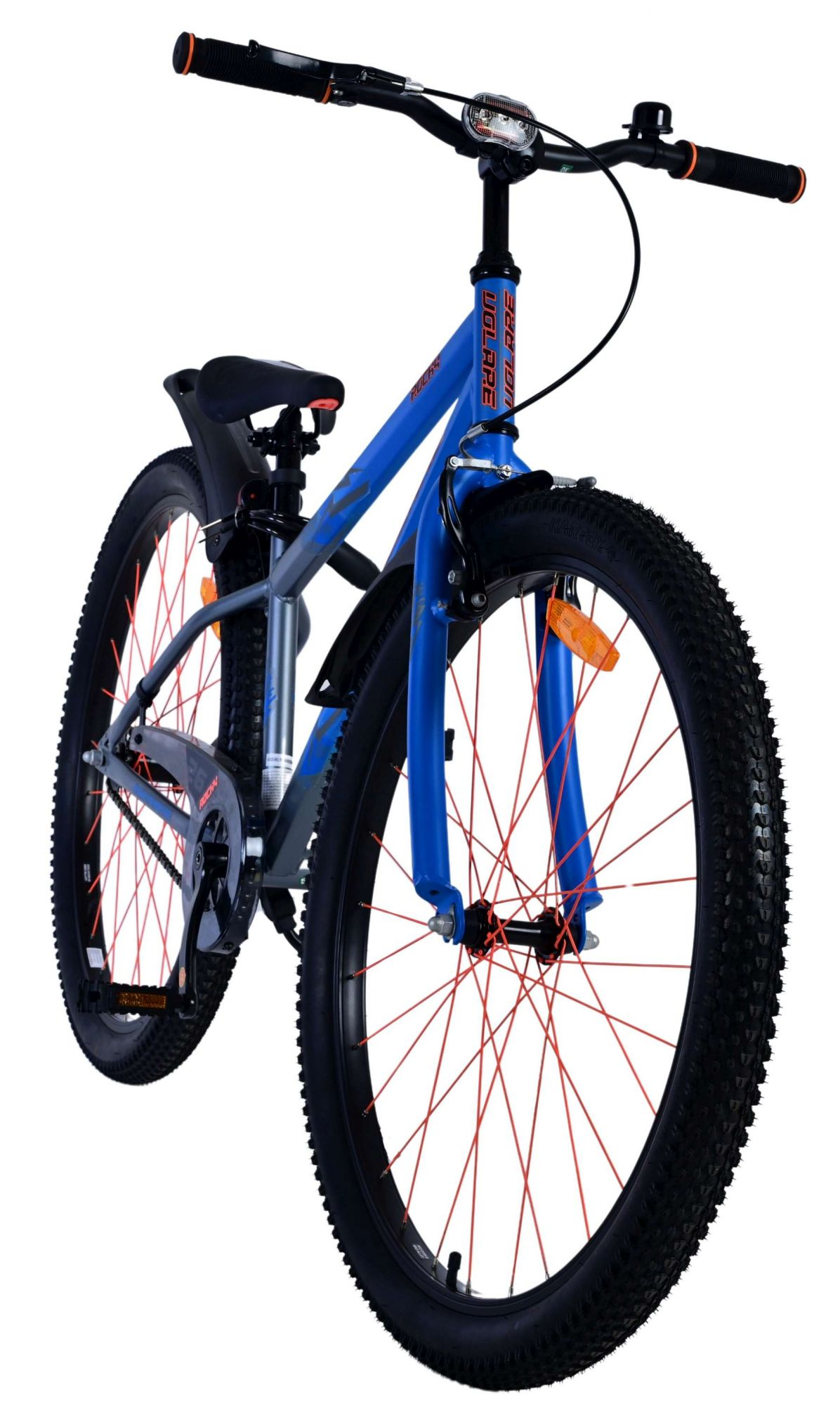 Blaues Fahrrad mit orangefarbenen Speichen und schwarzen Reifen.