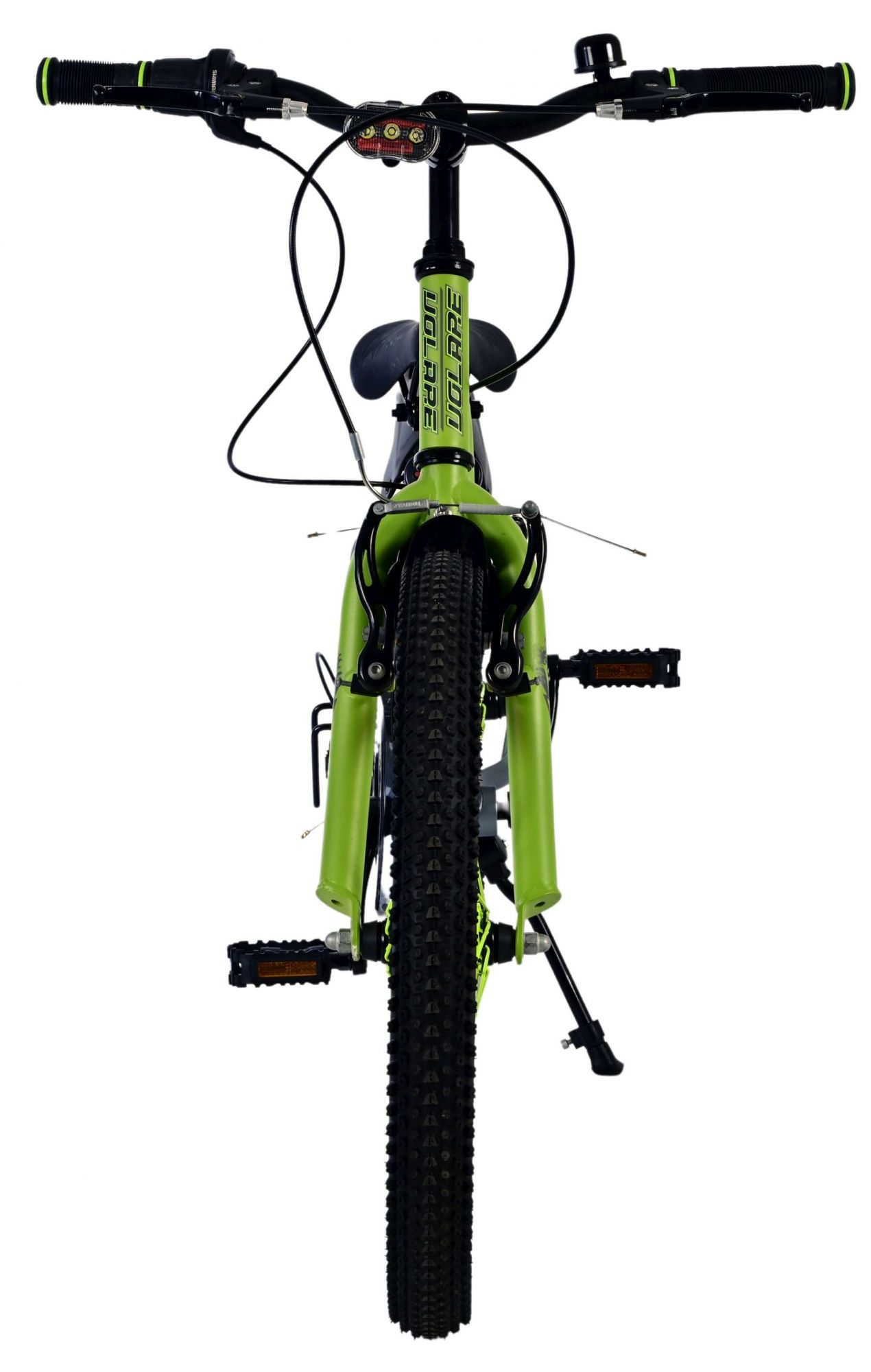 Grünes und schwarzes Fahrrad, Vorderansicht. Der Hintergrund ist weiß. Der Lenker ist sichtbar.