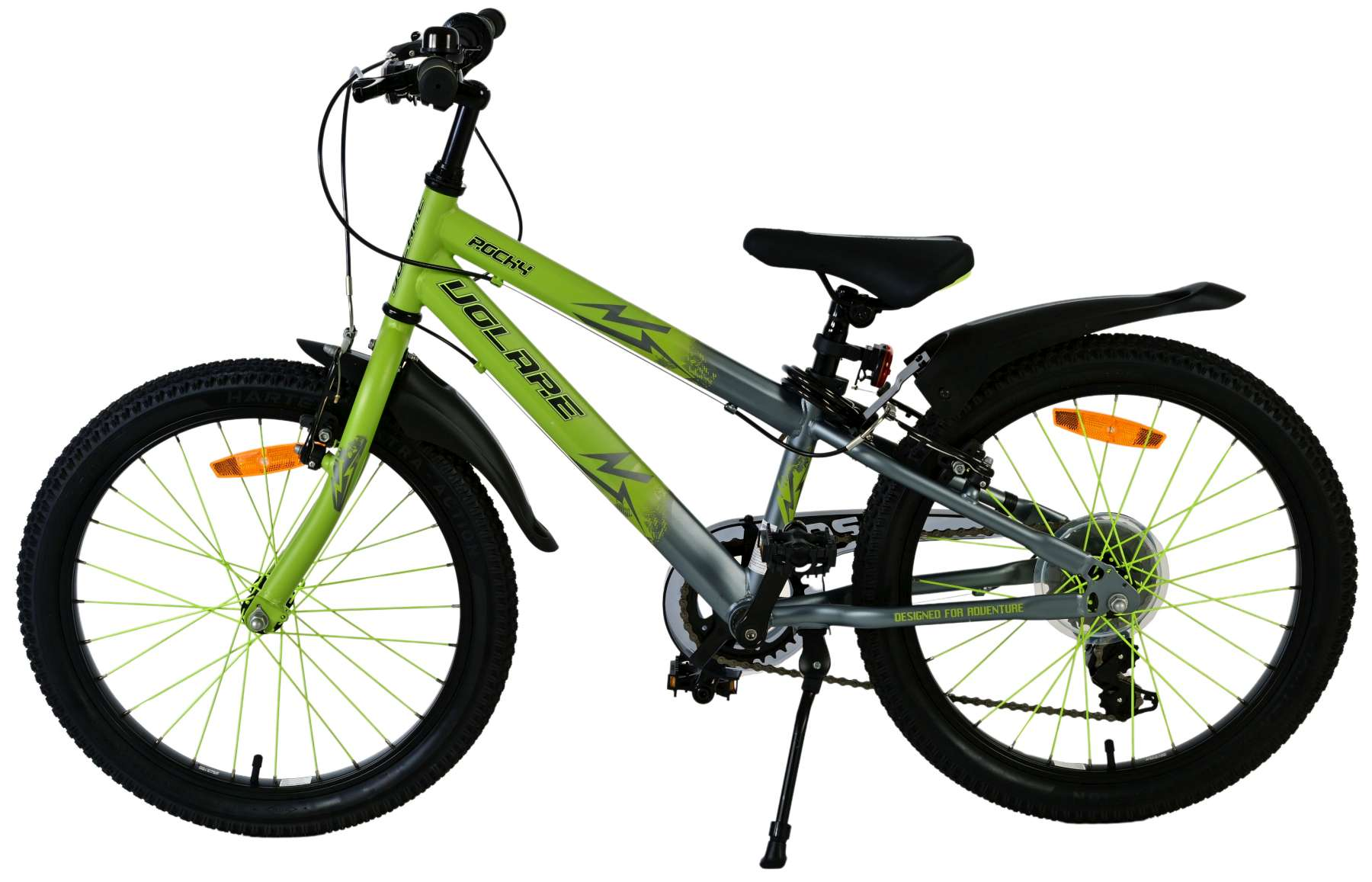 Grünes und graues Kinderfahrrad mit schwarzen Reifen und Akzenten. Das Fahrrad steht auf weißem Hintergrund.