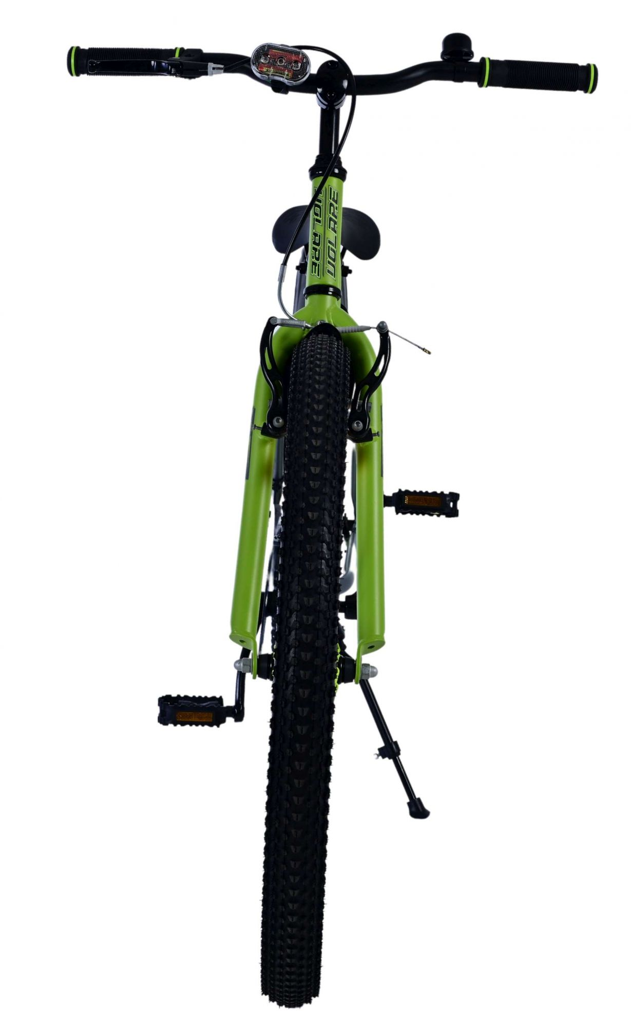 Ein grünes Fahrrad, das in die Kamera blickt. Die Räder und Reifen sind schwarz, der Rahmen ist grün.