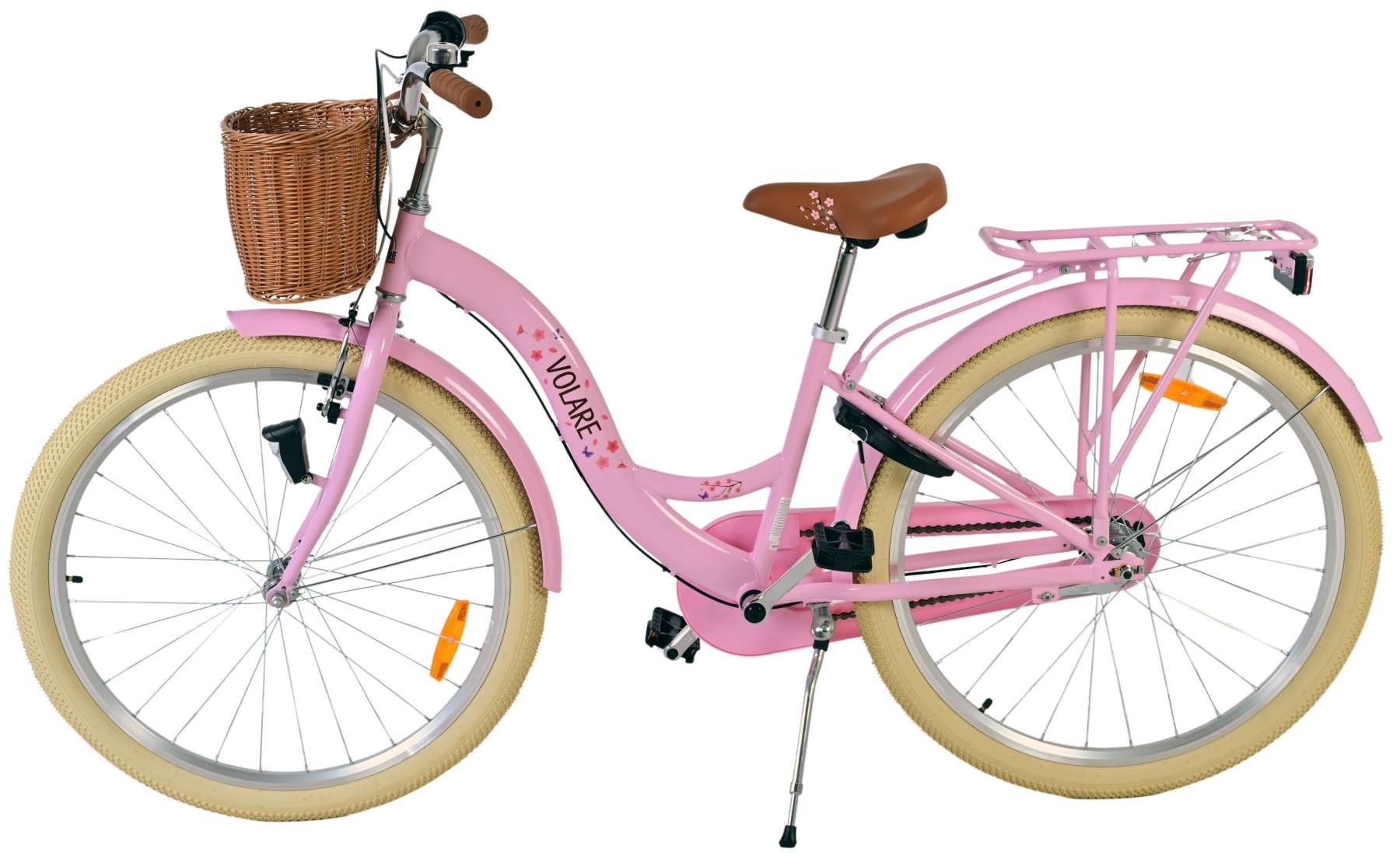 Ein rosa Fahrrad mit einem Korb. Die Reifen sind beige und der Sattel ist braun.