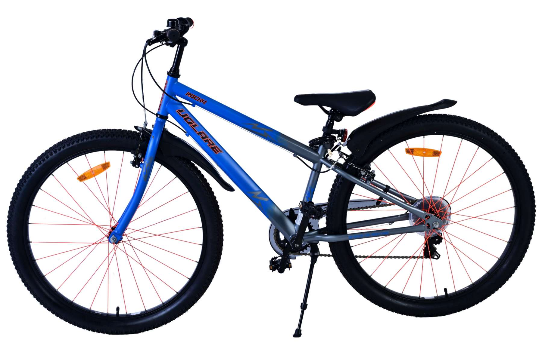 Bicicleta azul y gris con neumáticos negros y detalles rojos, aislada sobre fondo blanco.