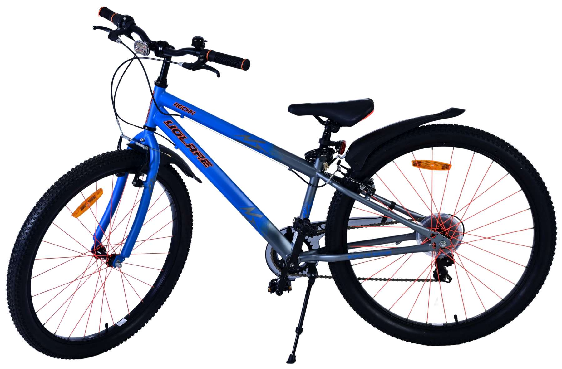 Bicicleta azul con radios rojos y neumáticos negros.