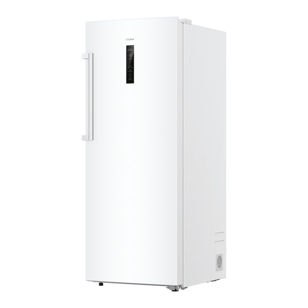 Frigorifero Haier bianco, alto e slanciato. Maniglia, display e porta sono visibili.