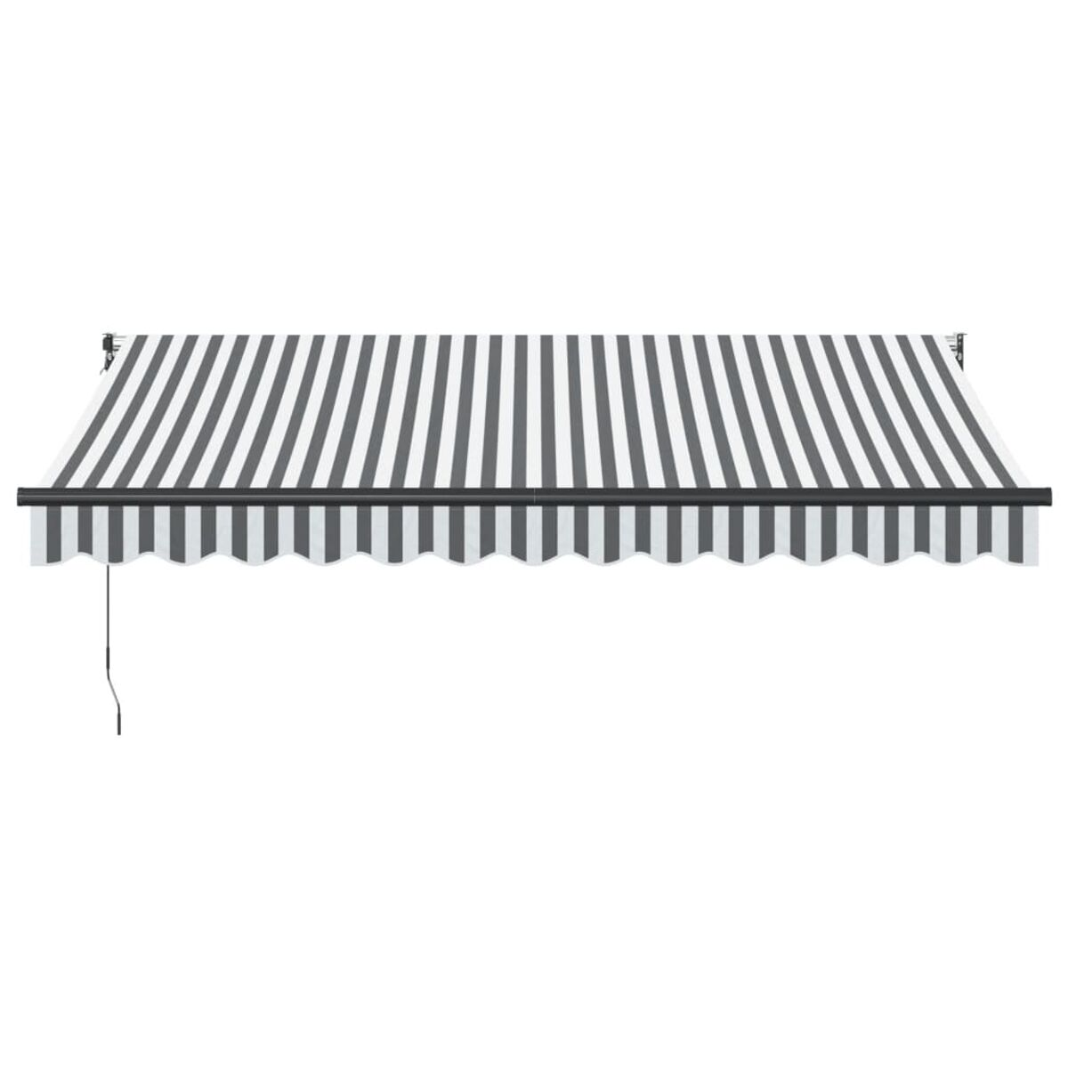 Tenda a strisce, strisce bianche e grigie, montata su muro bianco.
