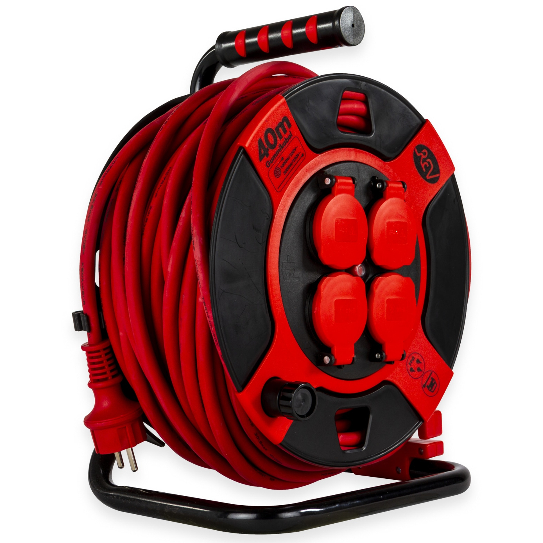 Czerwono-czarny bęben kablowy z czterema gniazdami i uchwytem na białym tle.