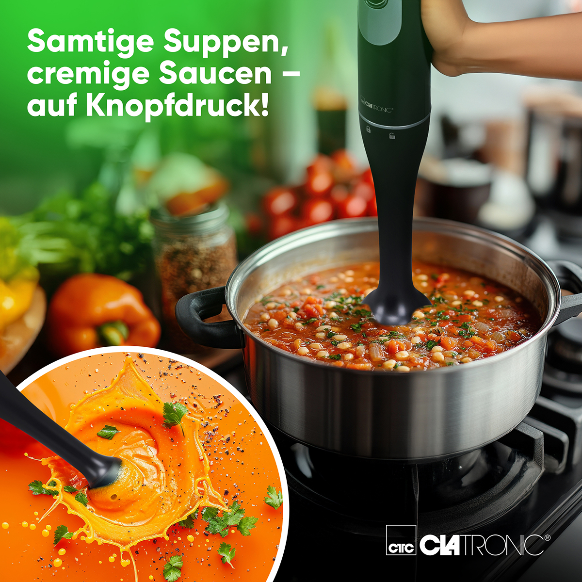 Ręka trzymająca blender ręczny nad garnkiem z jedzeniem, z efektami rozprysków.