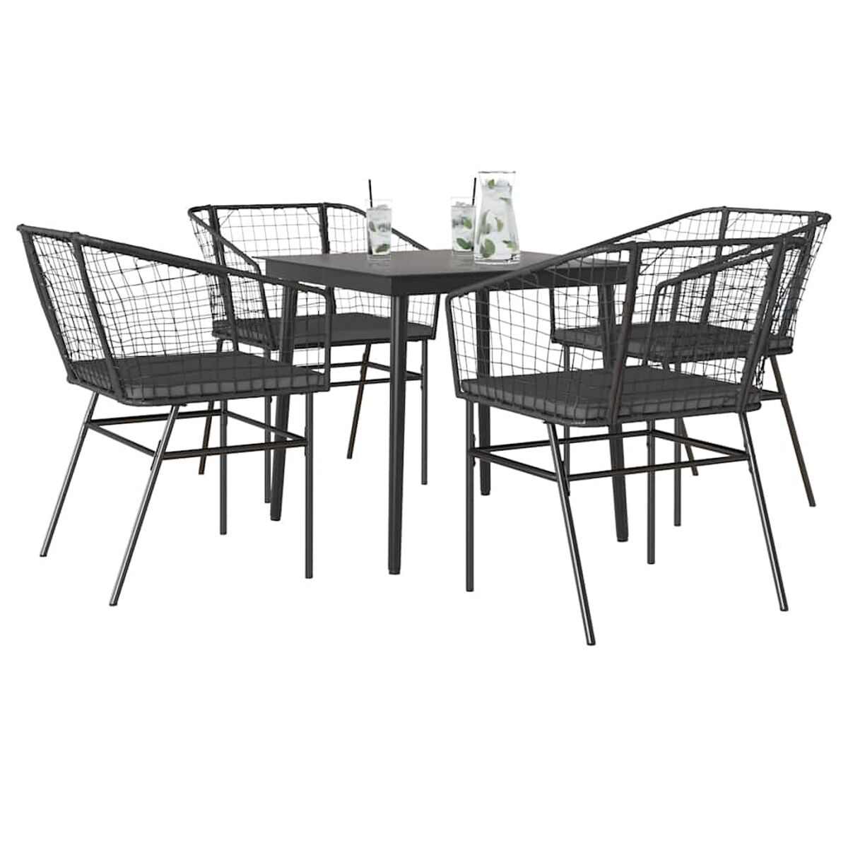 Juego de comedor con cuatro sillas de malla metálica, una mesa negra y vasos con bebidas, fondo blanco.