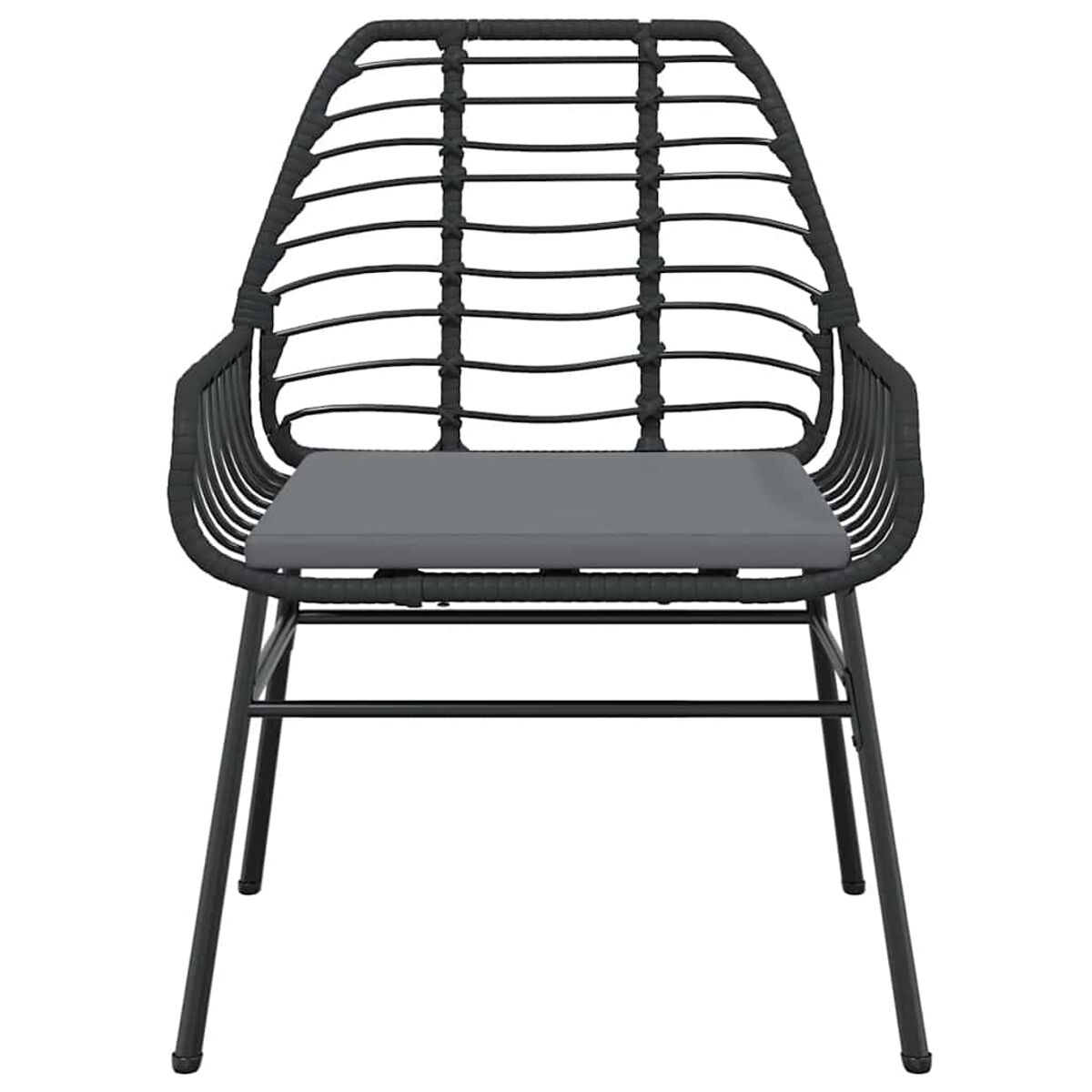 Sedia in rattan nero con cuscino. Ha uno schienale curvo e un cuscino grigio sul sedile. Gambe in metallo.
