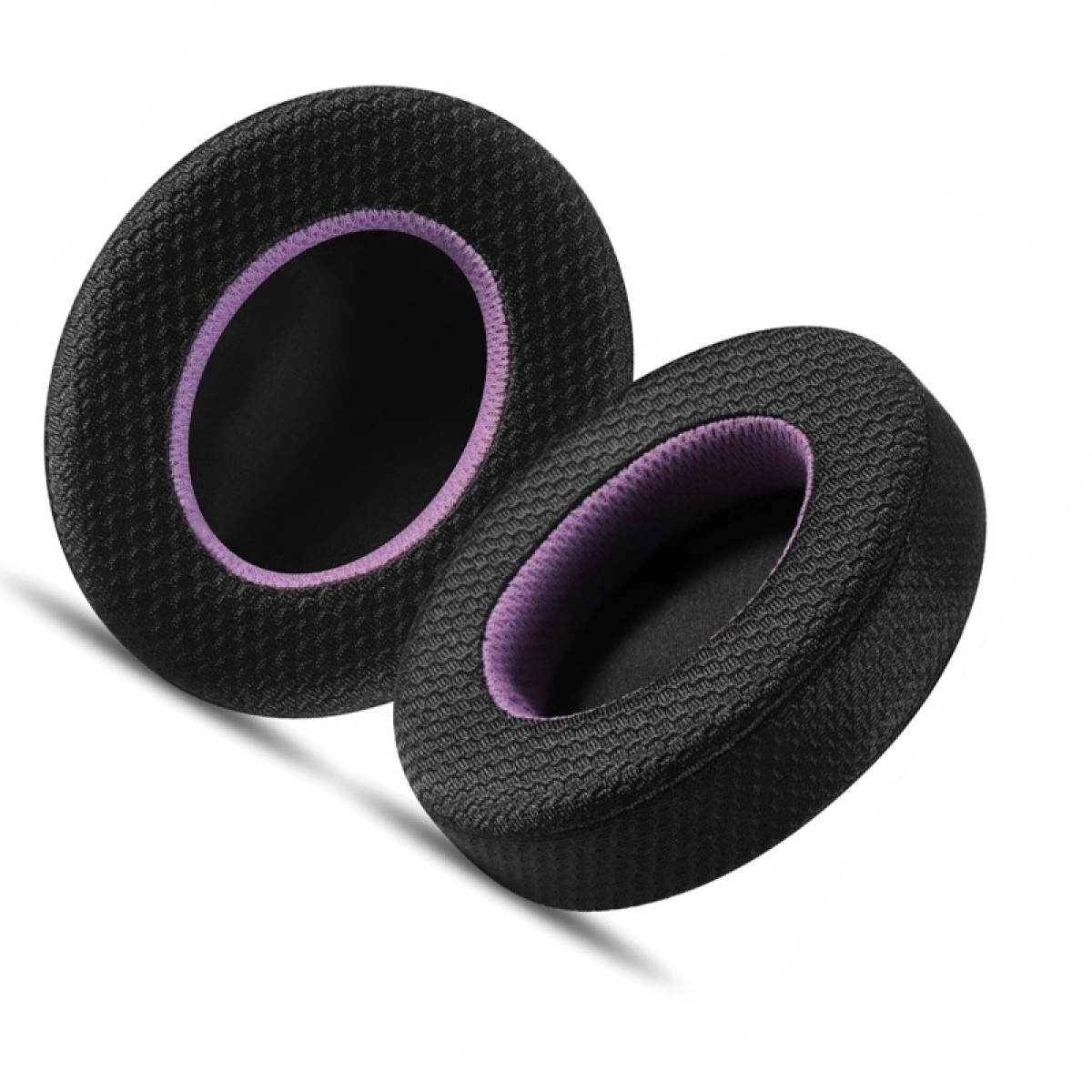 Due cuscinetti auricolari neri e rotondi con anelli interni viola.