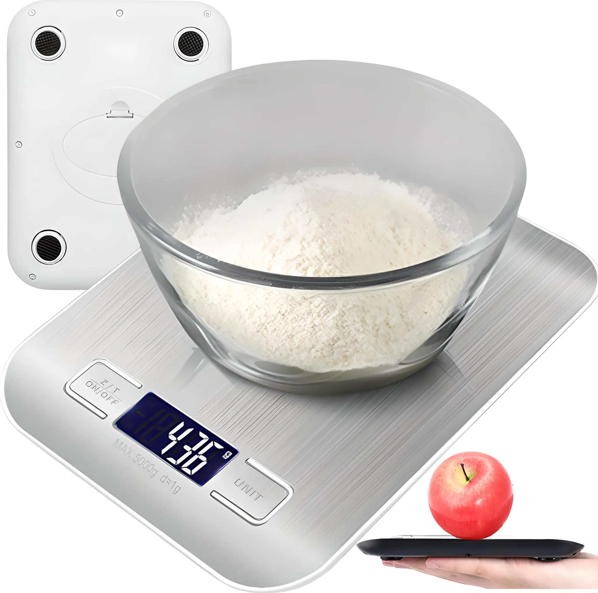 Digitale Küchenwaage mit einer Schüssel Mehl und einem Apfel. Weißer Hintergrund.