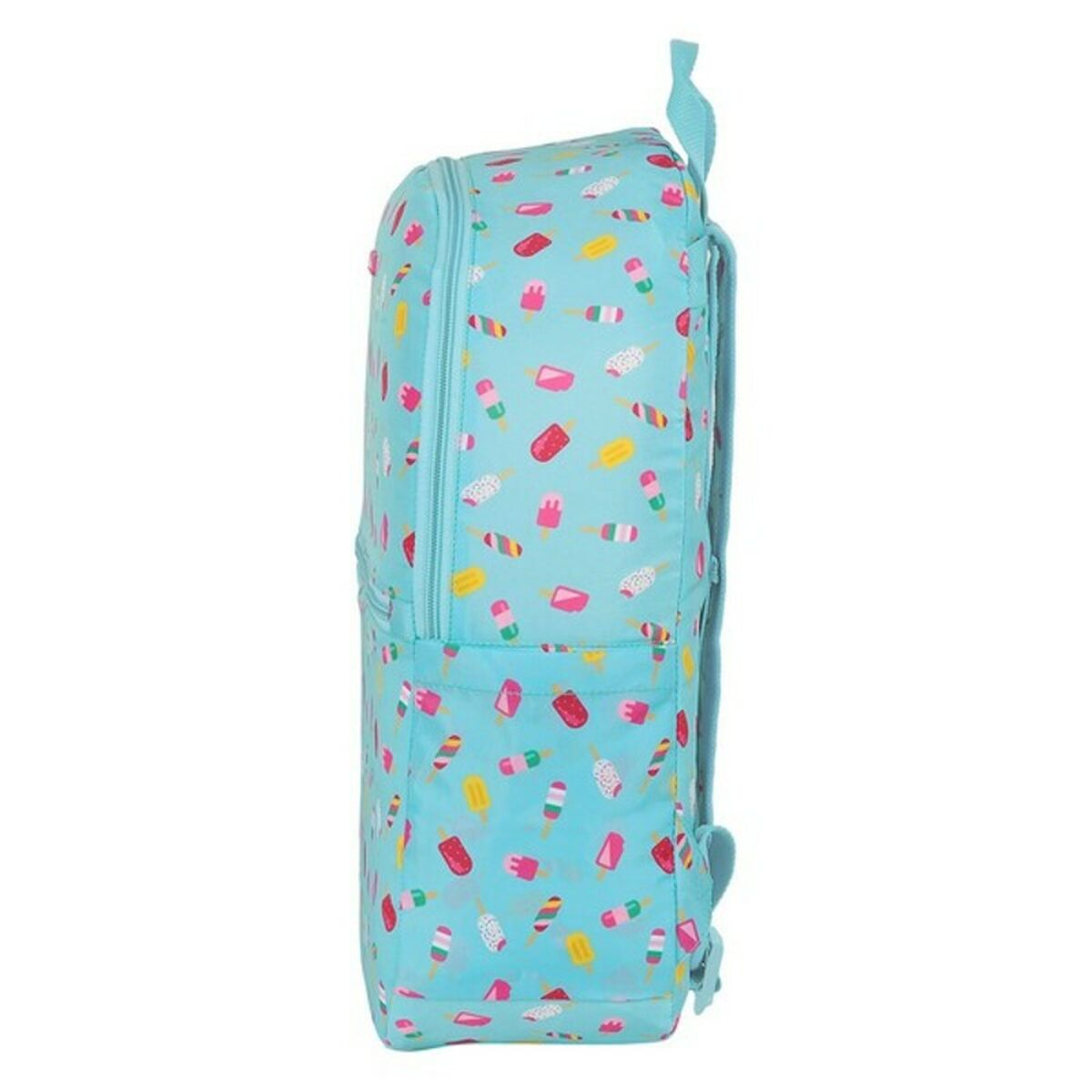 Ein blauer Rucksack mit Eiscreme-Designs. Die Seitenansicht zeigt eine Tasche und einen Griff. Die Tasche hat einen Reißverschluss und einen Aufdruck.